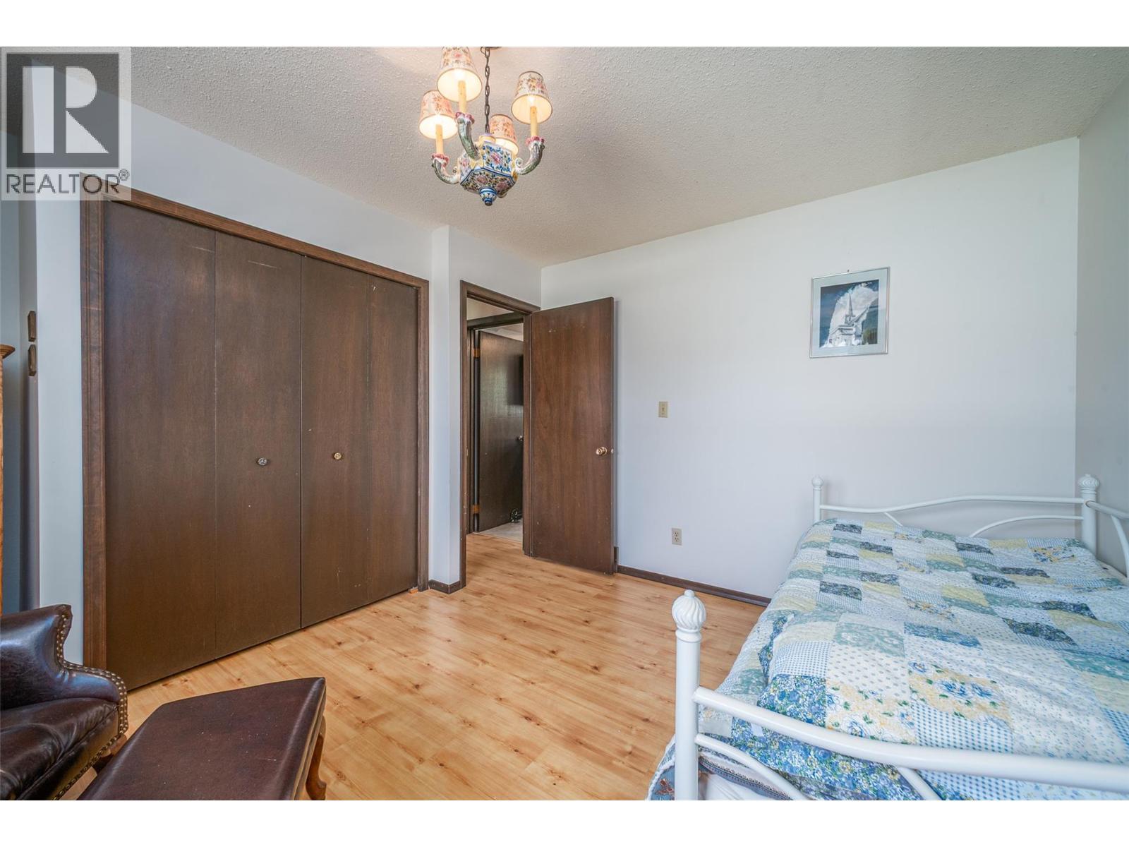 Picture for 2681 Abbott  Street https://www.cirrealty.ca/reb/bc/2/10364612_33.jpg