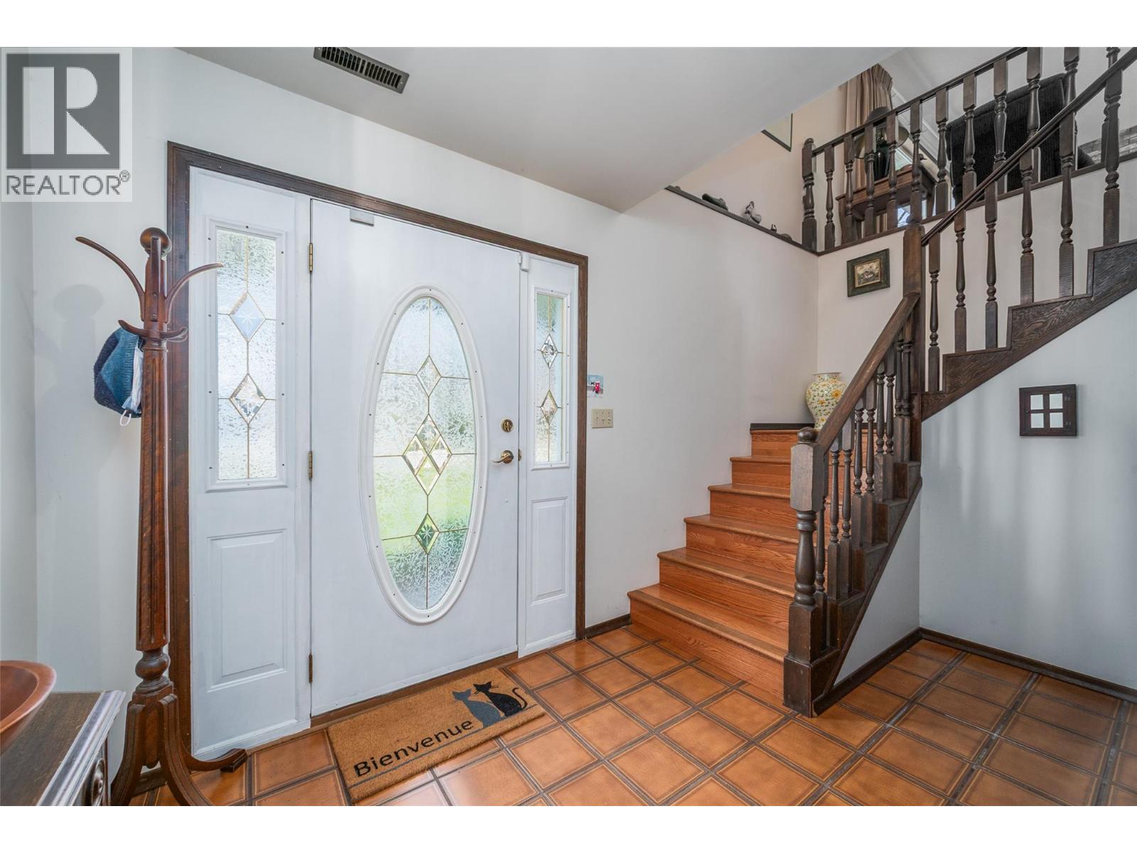 Picture for 2681 Abbott  Street https://www.cirrealty.ca/reb/bc/2/10364612_7.jpg