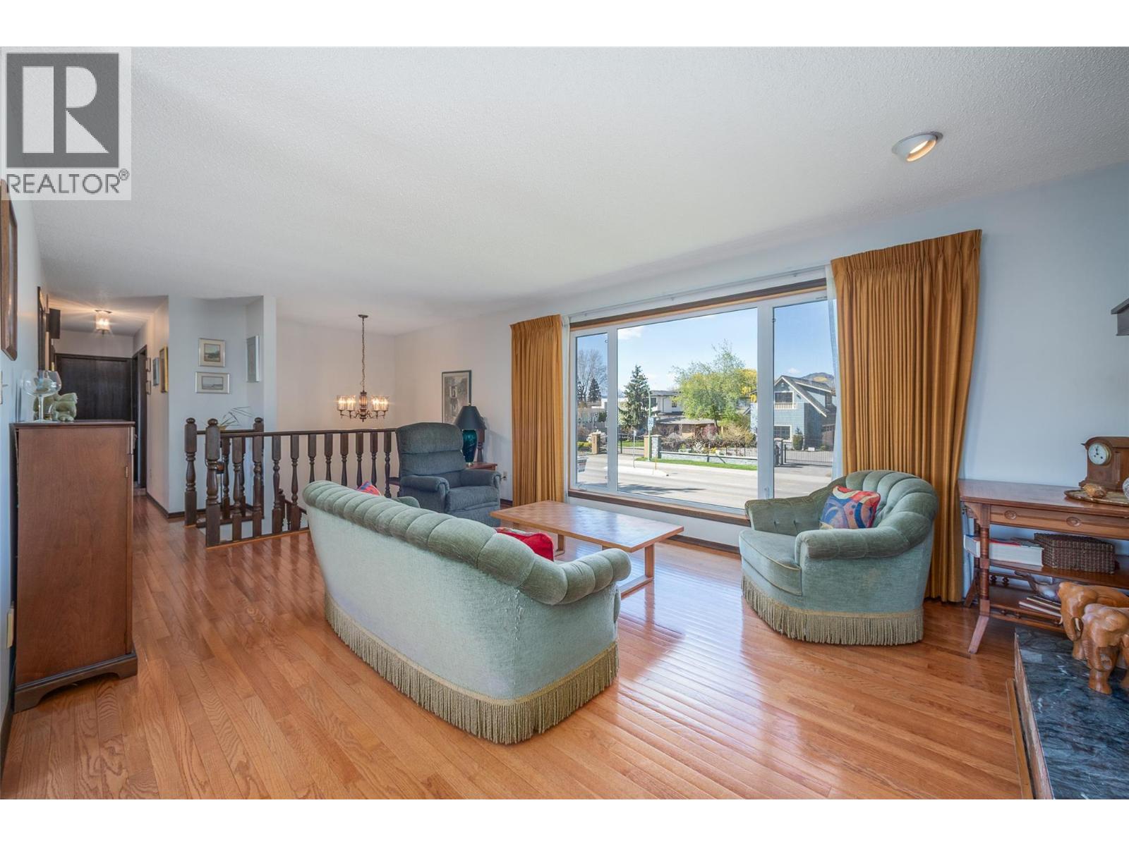 Picture for 2681 Abbott  Street https://www.cirrealty.ca/reb/bc/2/10364612_8.jpg