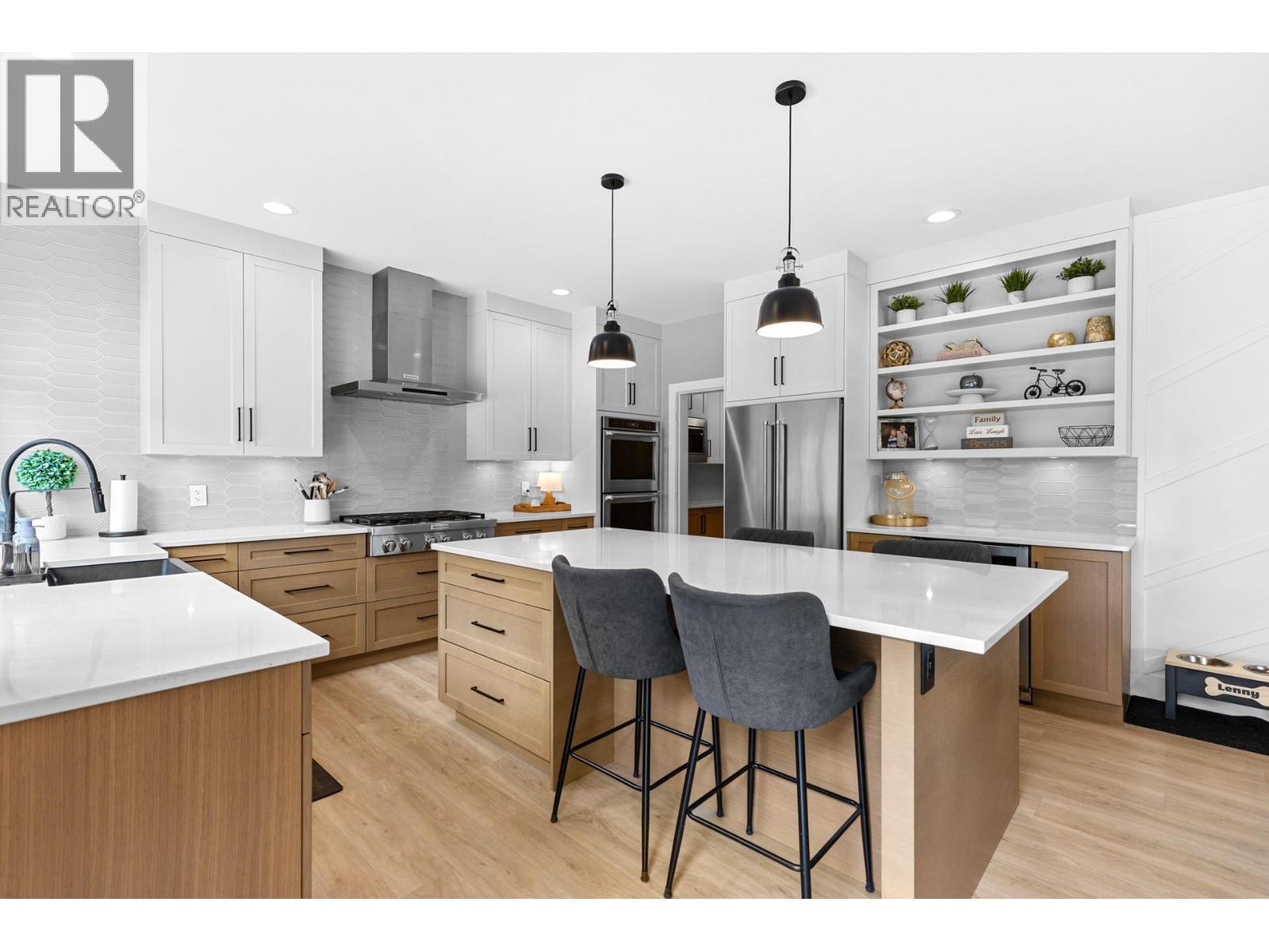 Picture for 174 Echo Ridge  Drive https://www.cirrealty.ca/reb/bc/2/10364702_10.jpg