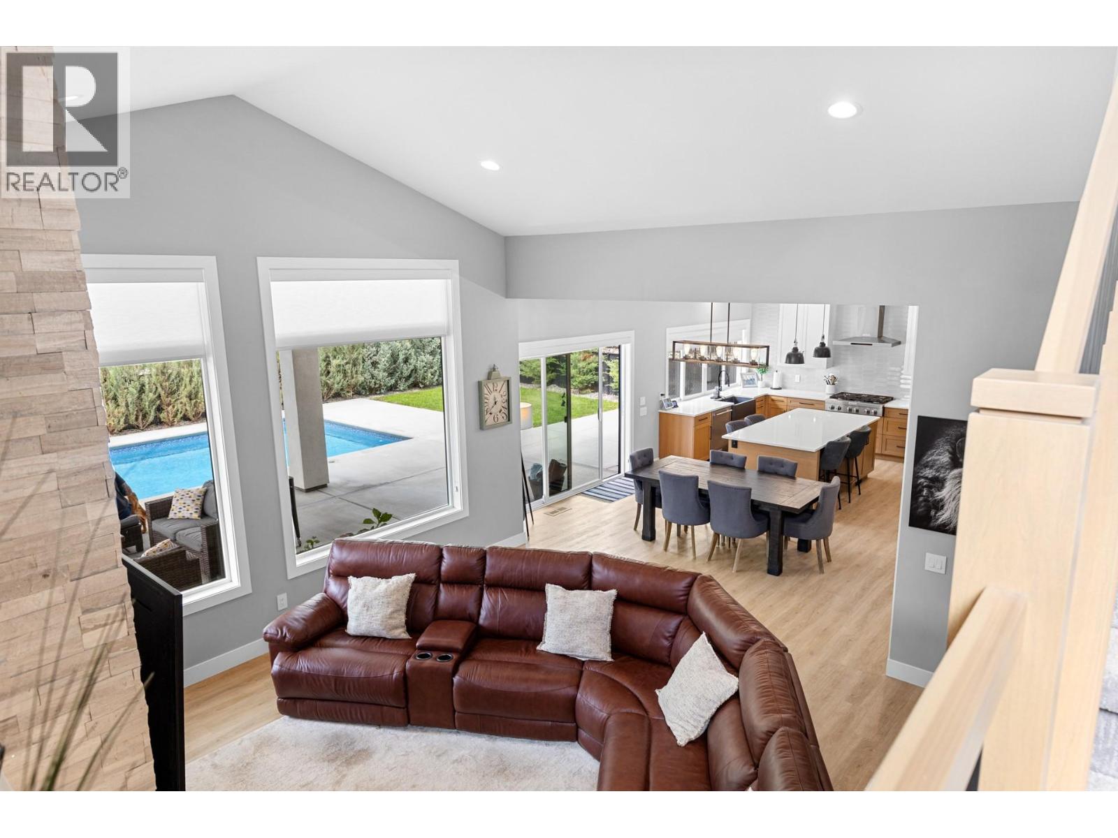 Picture for 174 Echo Ridge  Drive https://www.cirrealty.ca/reb/bc/2/10364702_21.jpg