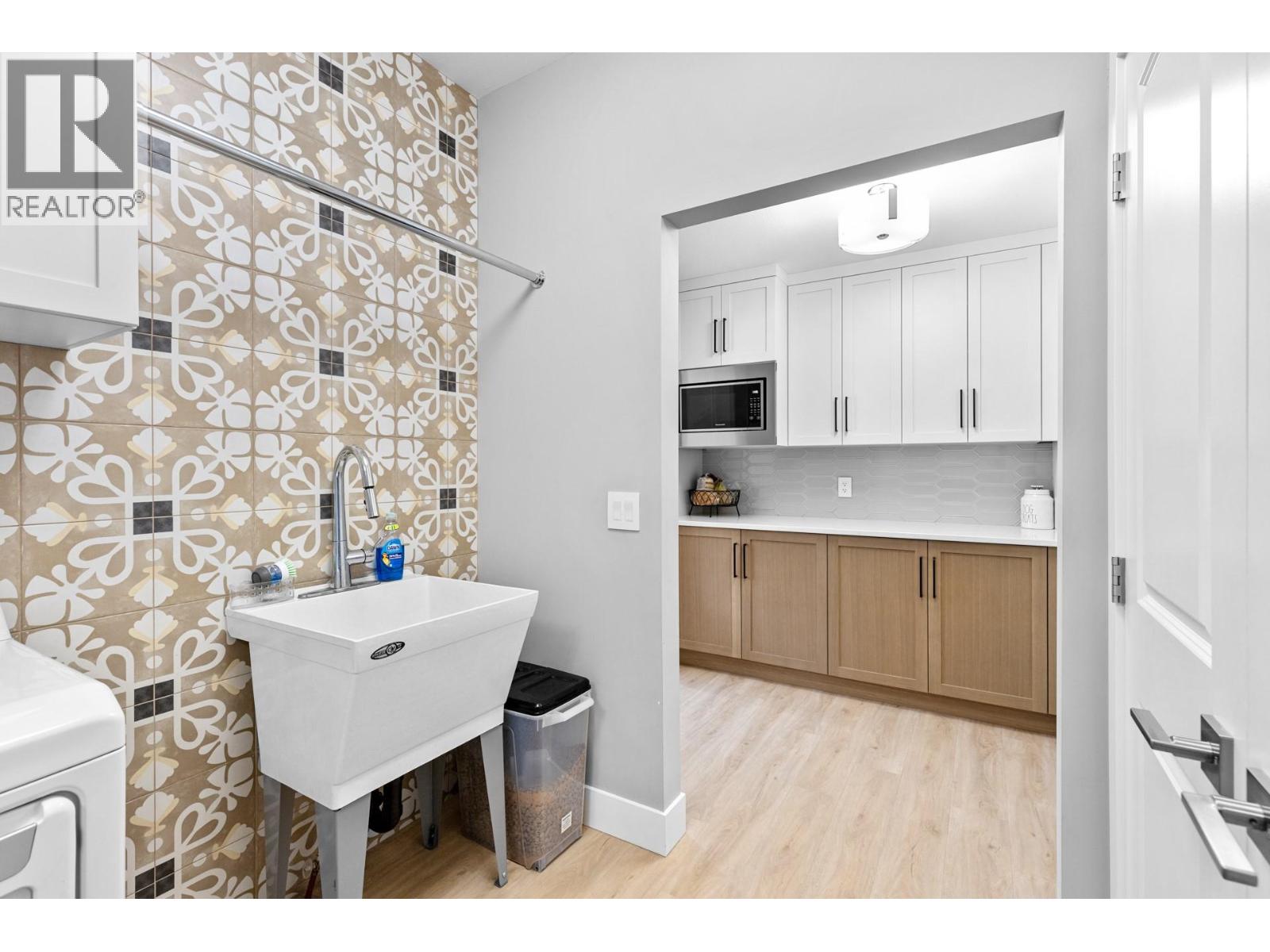 Picture for 174 Echo Ridge  Drive https://www.cirrealty.ca/reb/bc/2/10364702_28.jpg