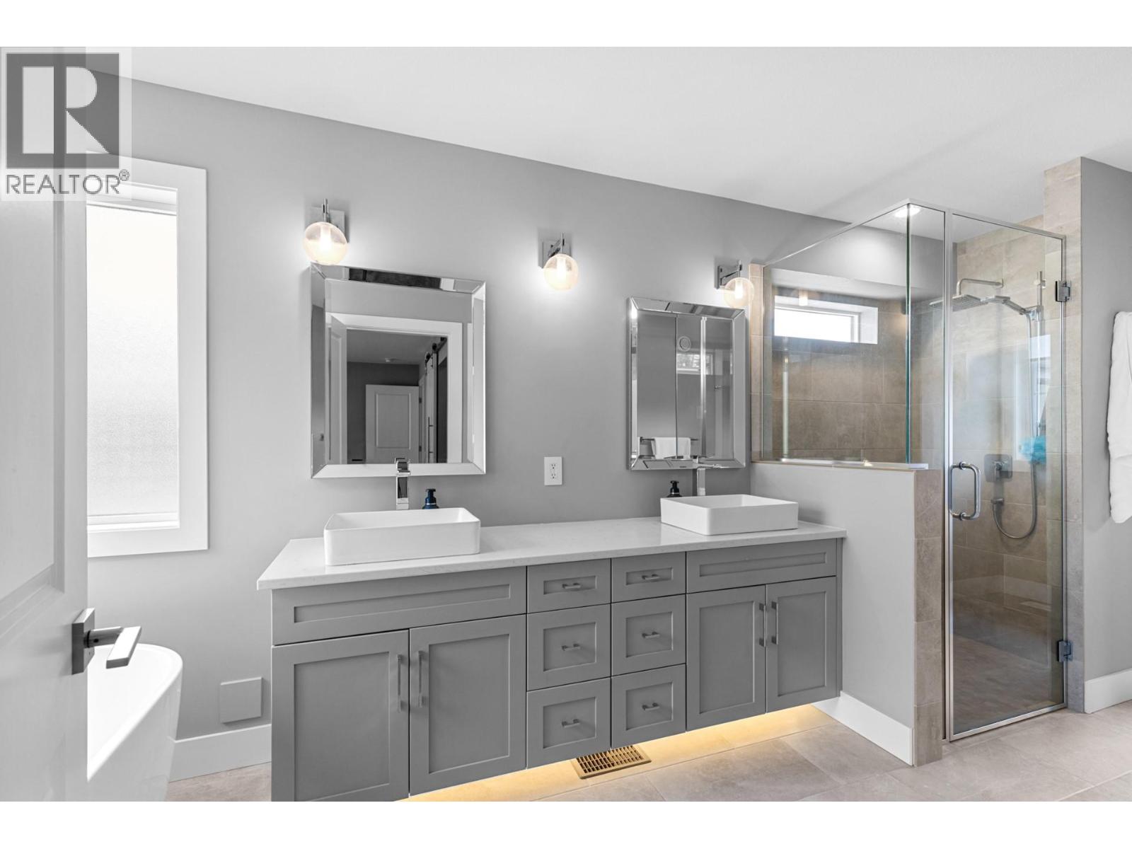 Picture for 174 Echo Ridge  Drive https://www.cirrealty.ca/reb/bc/2/10364702_33.jpg