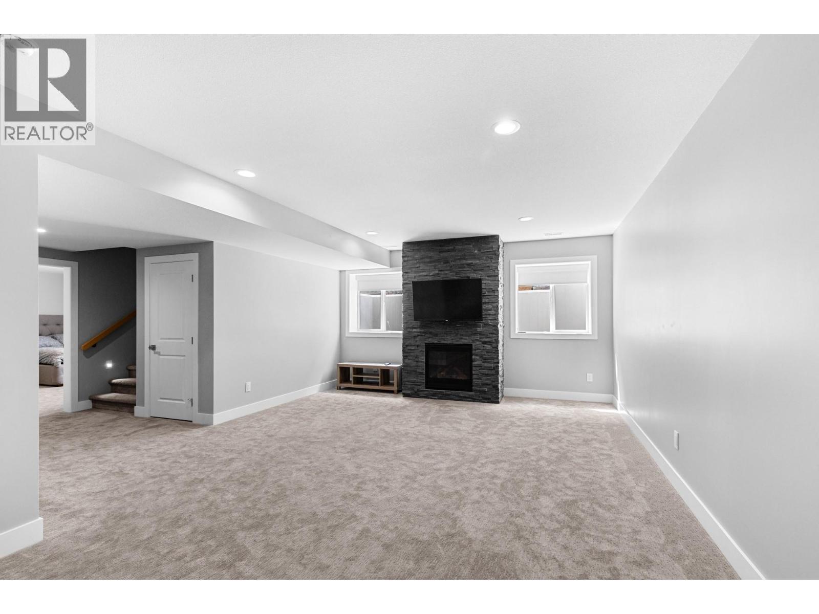 Picture for 174 Echo Ridge  Drive https://www.cirrealty.ca/reb/bc/2/10364702_42.jpg