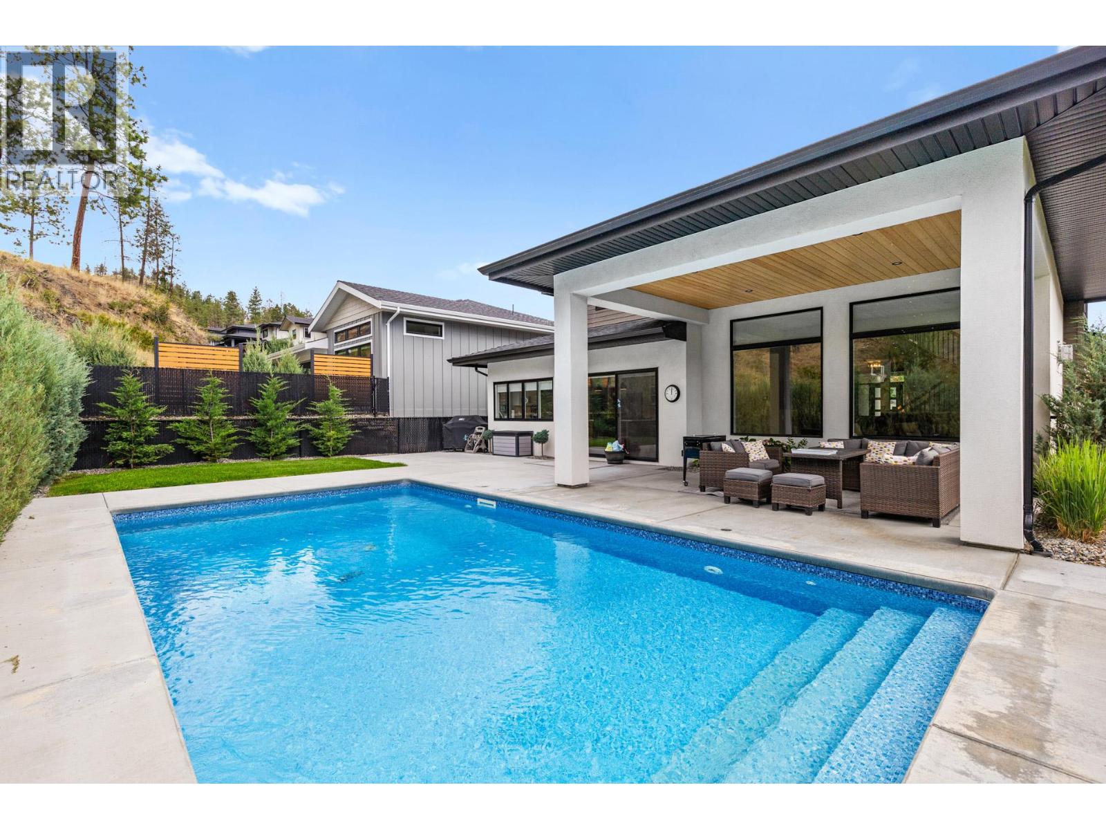 Picture for 174 Echo Ridge  Drive https://www.cirrealty.ca/reb/bc/2/10364702_50.jpg