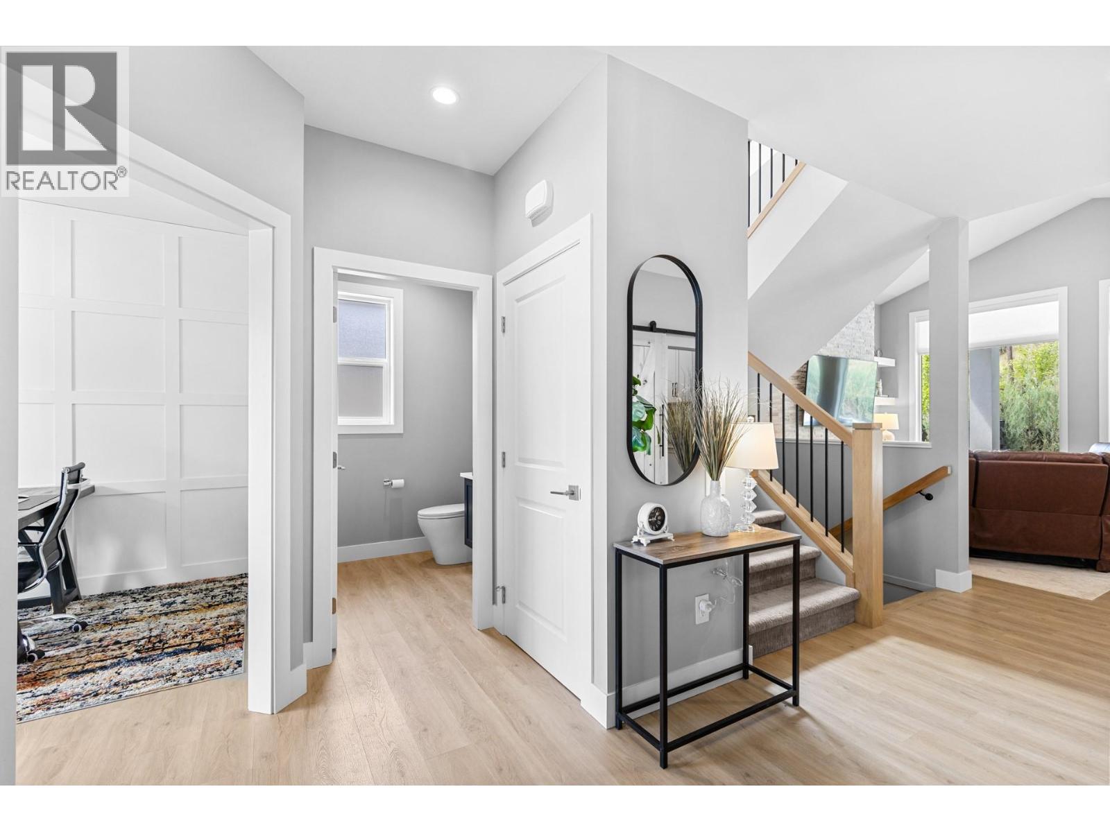 Picture for 174 Echo Ridge  Drive https://www.cirrealty.ca/reb/bc/2/10364702_8.jpg