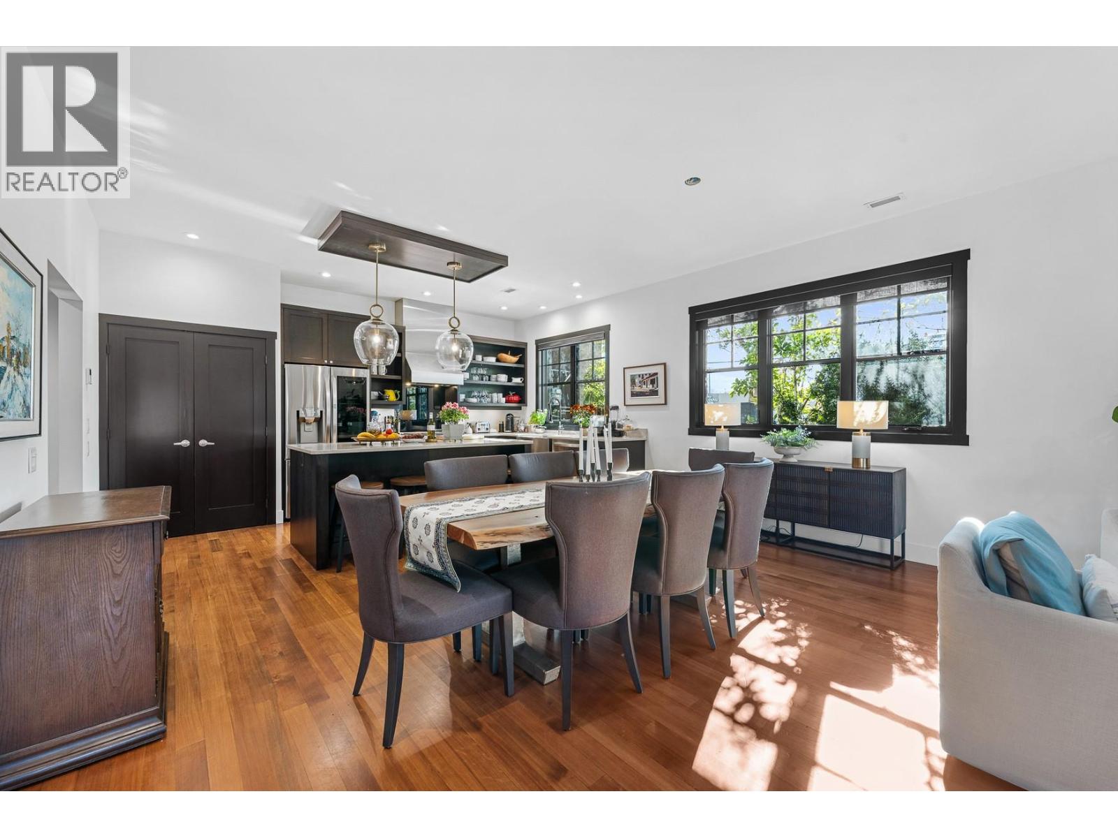 Picture for 2693 Gore  Street https://www.cirrealty.ca/reb/bc/2/10364752_13.jpg