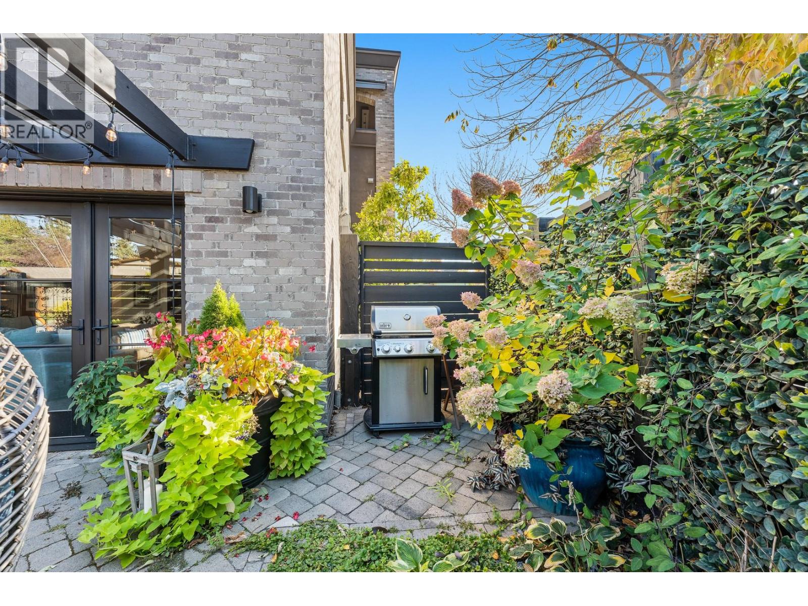 Picture for 2693 Gore  Street https://www.cirrealty.ca/reb/bc/2/10364752_33.jpg