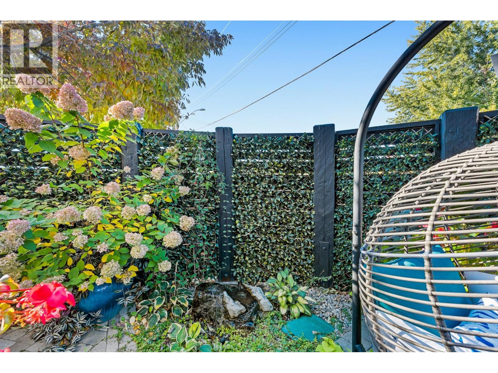 Picture for 2693 Gore  Street https://www.cirrealty.ca/reb/bc/2/10364752_35.jpg