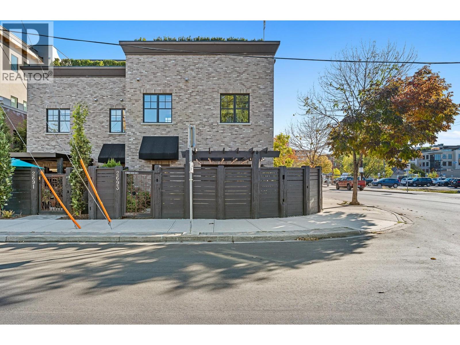 Picture for 2693 Gore  Street https://www.cirrealty.ca/reb/bc/2/10364752_37.jpg