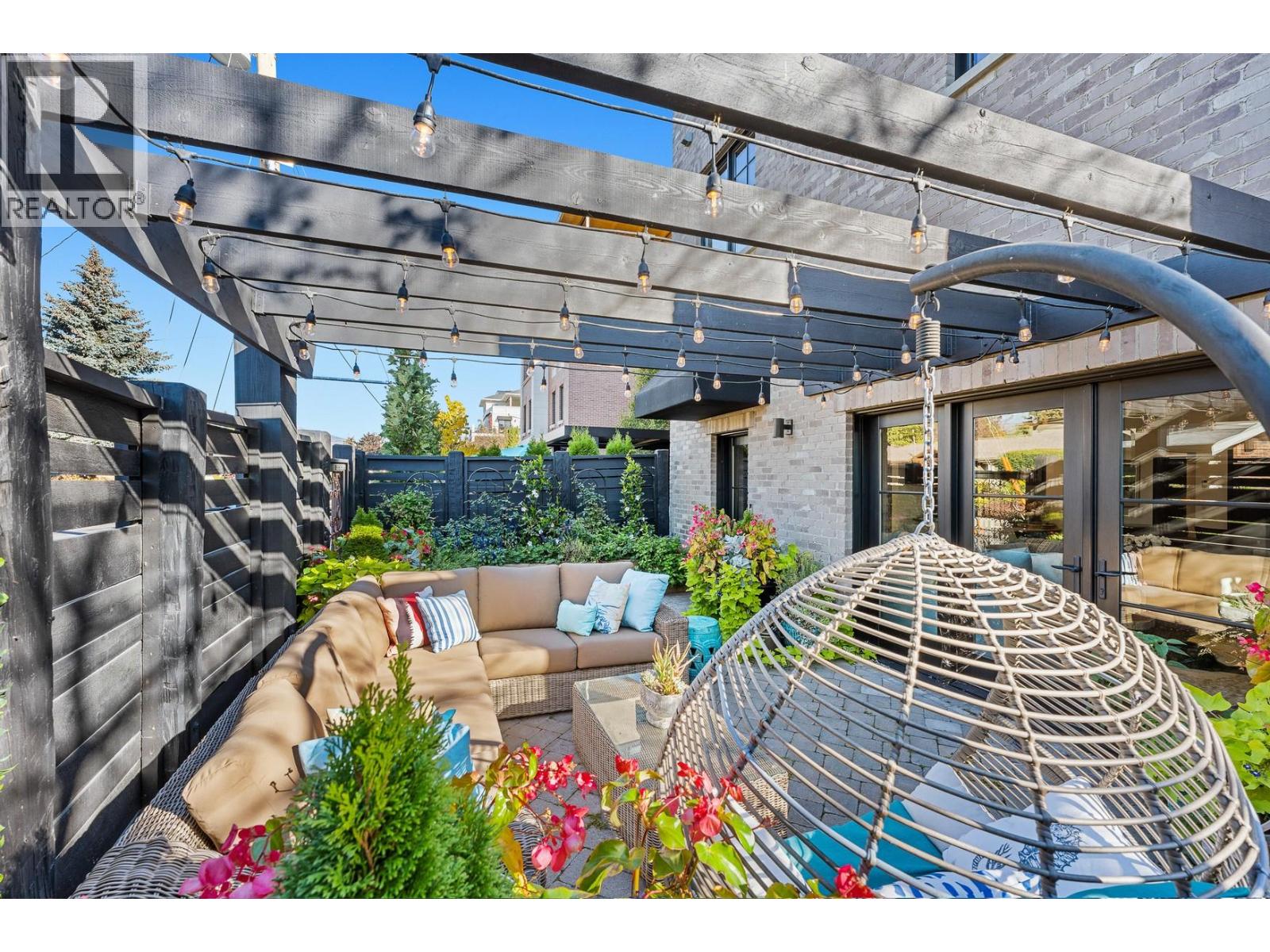 Picture for 2693 Gore  Street