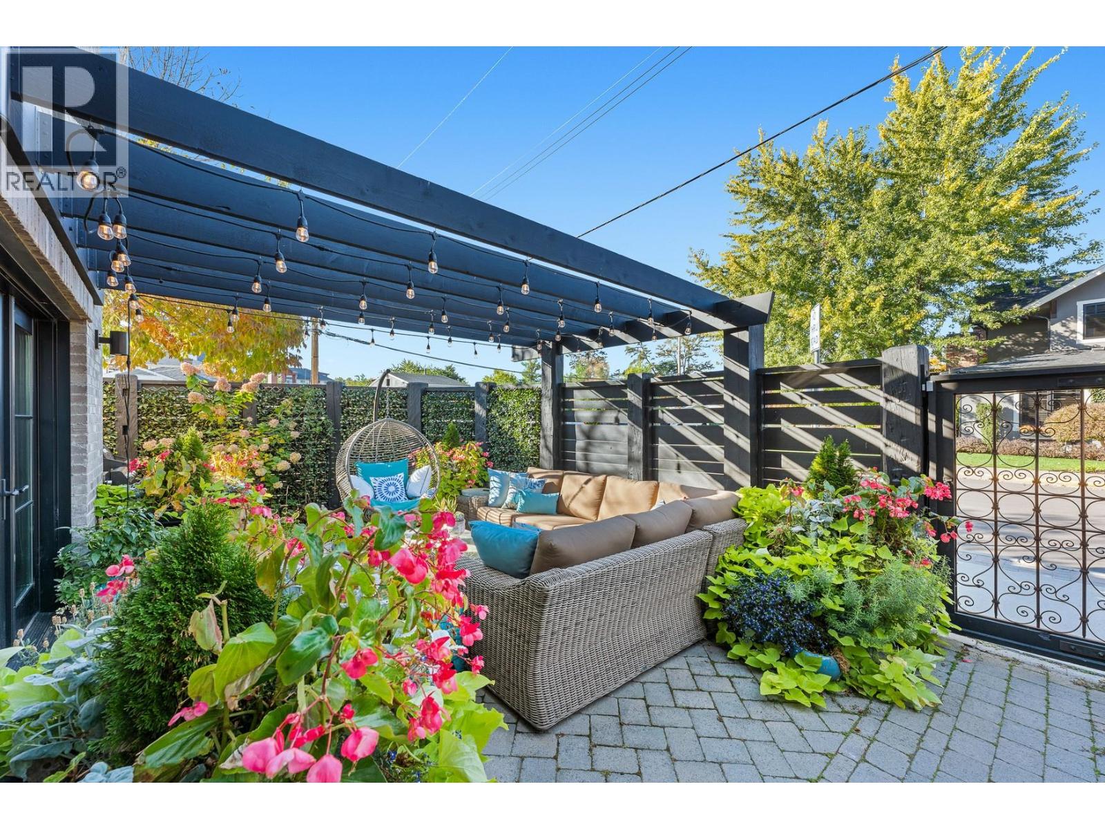 Picture for 2693 Gore  Street