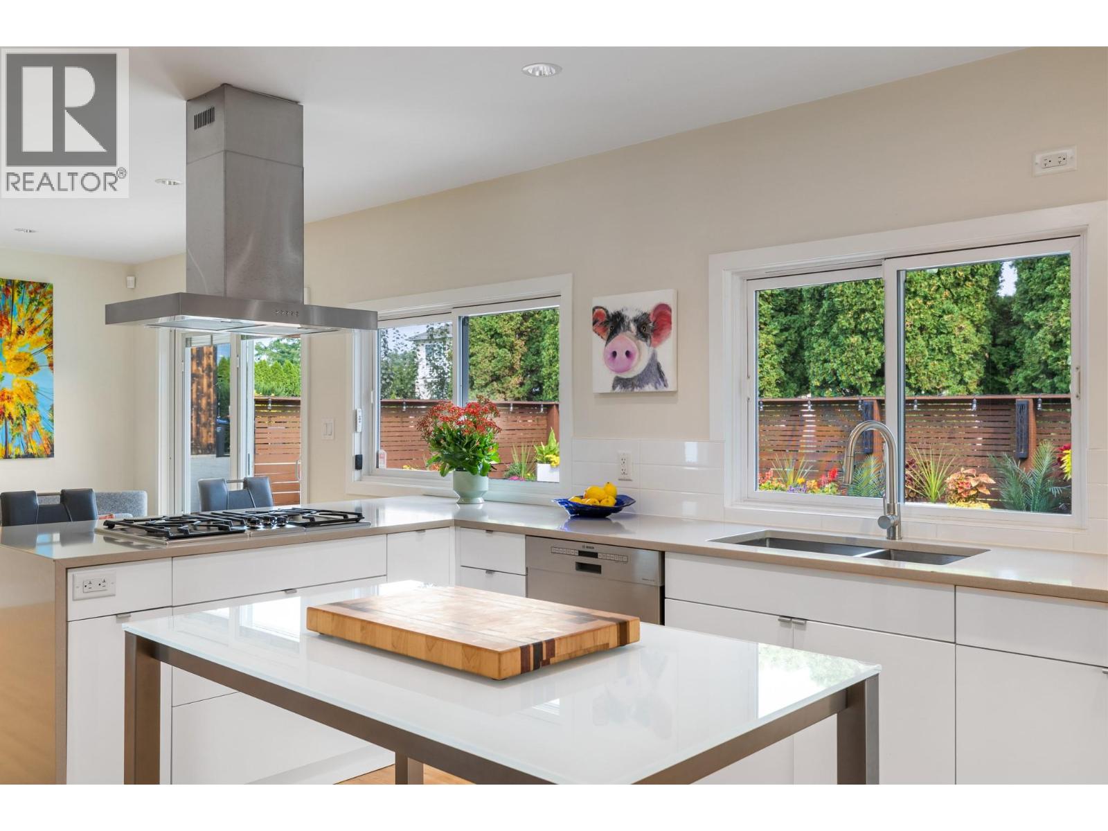 Picture for 1470 Guisachan  Place https://www.cirrealty.ca/reb/bc/2/10365002_10.jpg