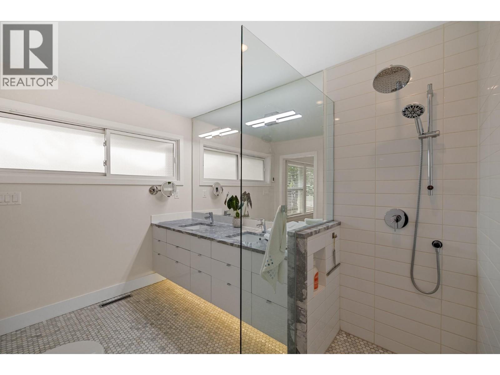 Picture for 1470 Guisachan  Place https://www.cirrealty.ca/reb/bc/2/10365002_35.jpg