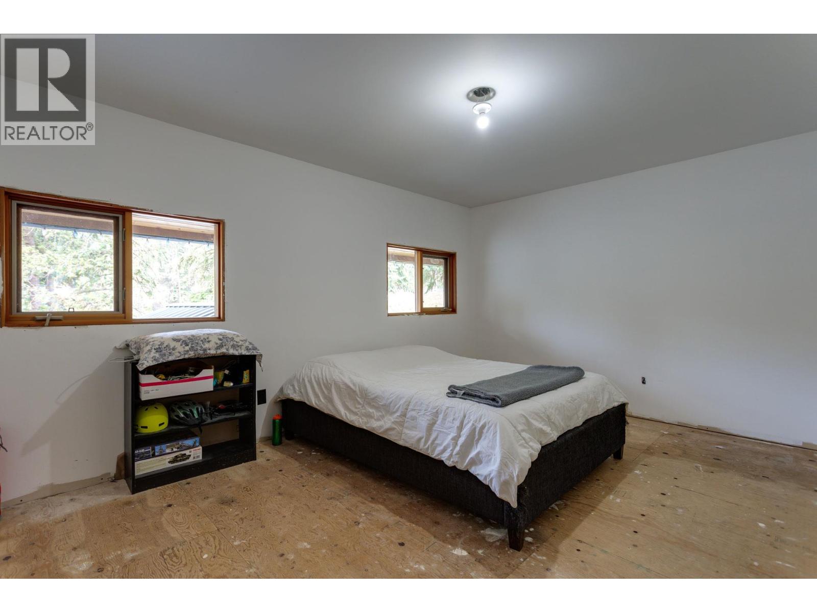 Picture for 8600 33  Highway https://www.cirrealty.ca/reb/bc/2/10365122_39.jpg