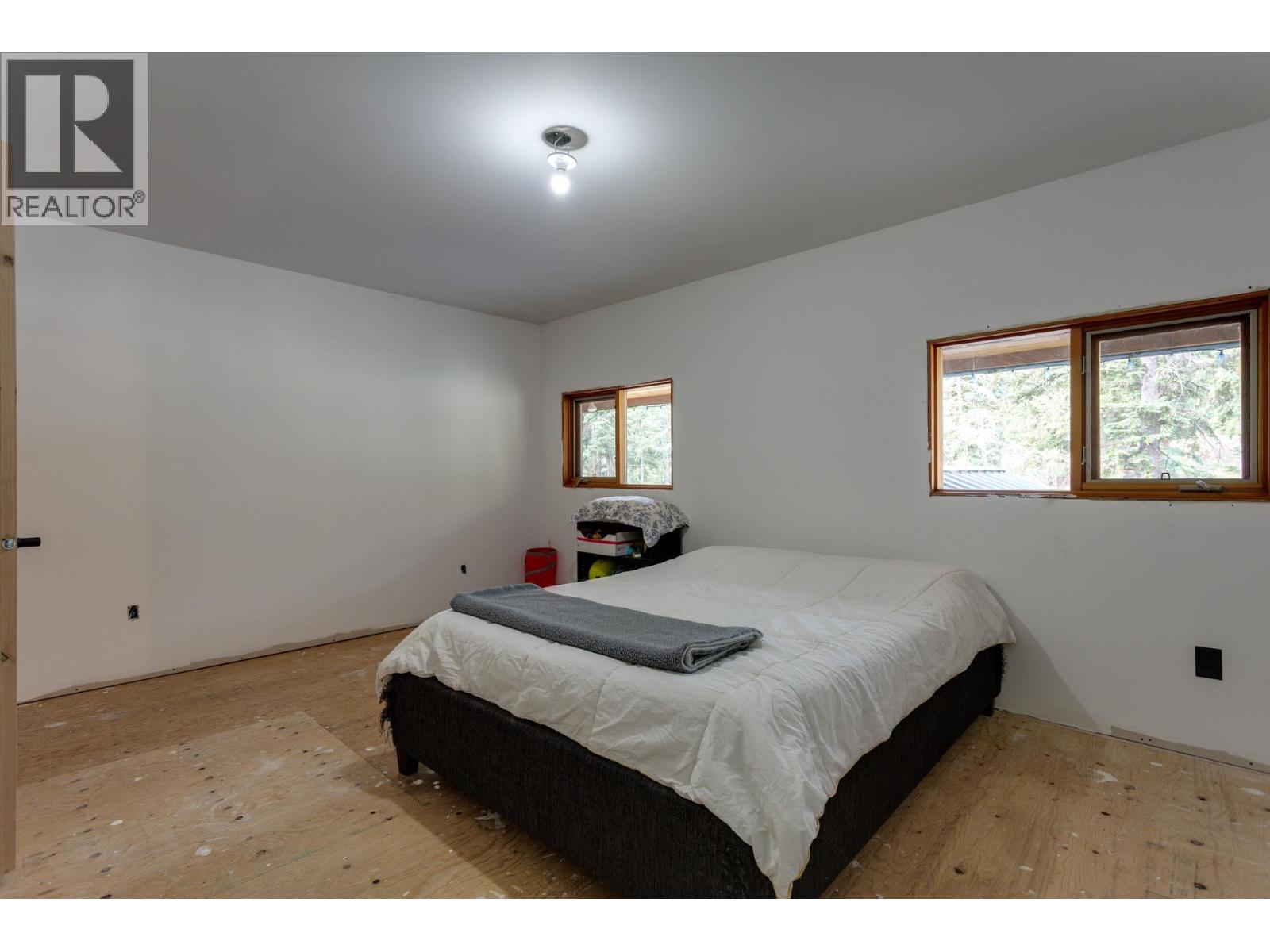 Picture for 8600 33  Highway https://www.cirrealty.ca/reb/bc/2/10365122_41.jpg