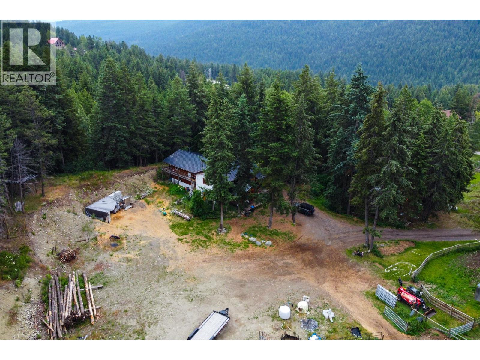 Picture for 8600 33  Highway https://www.cirrealty.ca/reb/bc/2/10365122_49.jpg