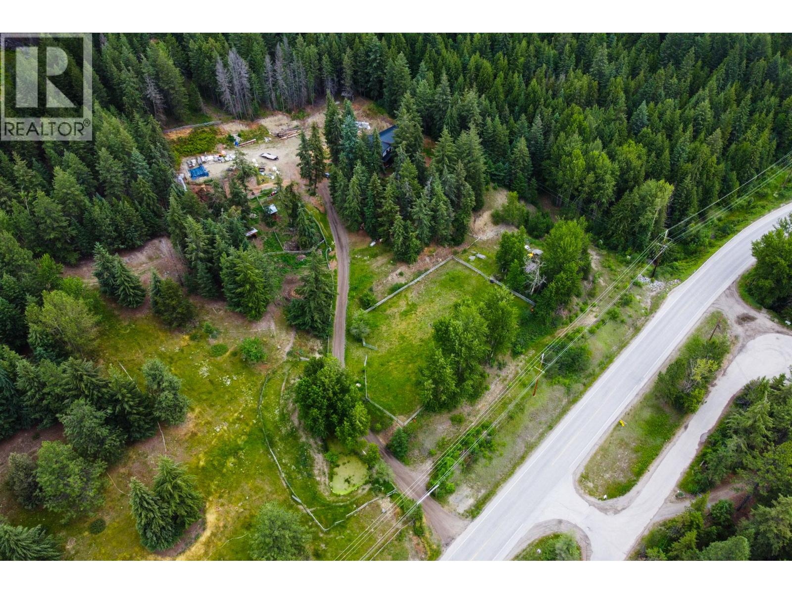 Picture for 8600 33  Highway https://www.cirrealty.ca/reb/bc/2/10365122_50.jpg