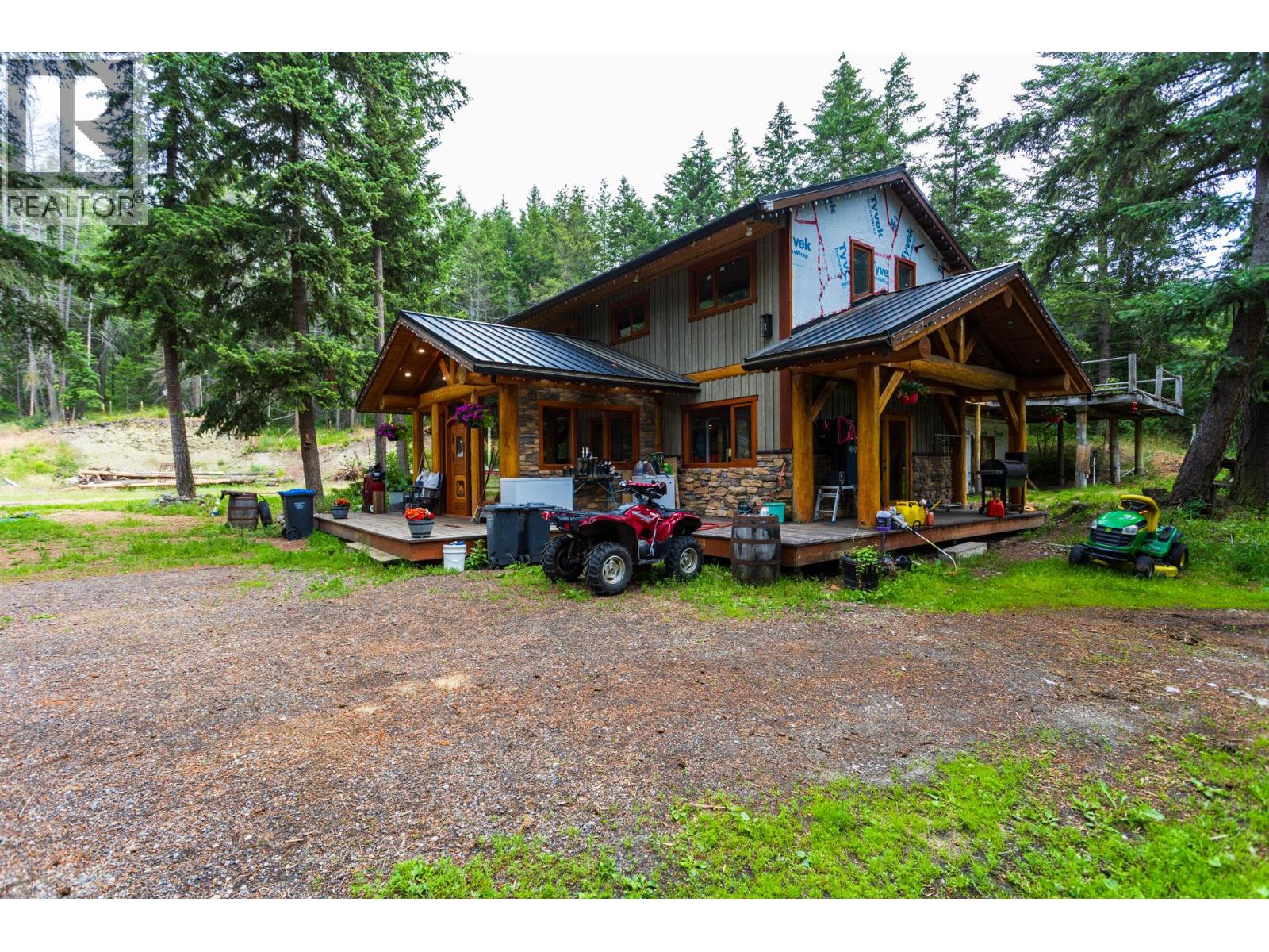 Picture for 8600 33  Highway https://www.cirrealty.ca/reb/bc/2/10365122_51.jpg