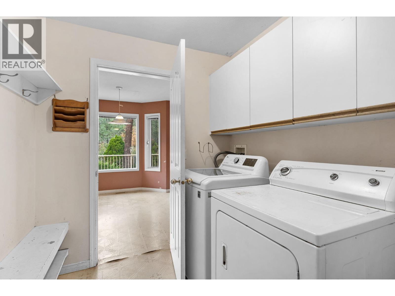 Picture for 3024 Quail  Crescent https://www.cirrealty.ca/reb/bc/2/10365172_18.jpg