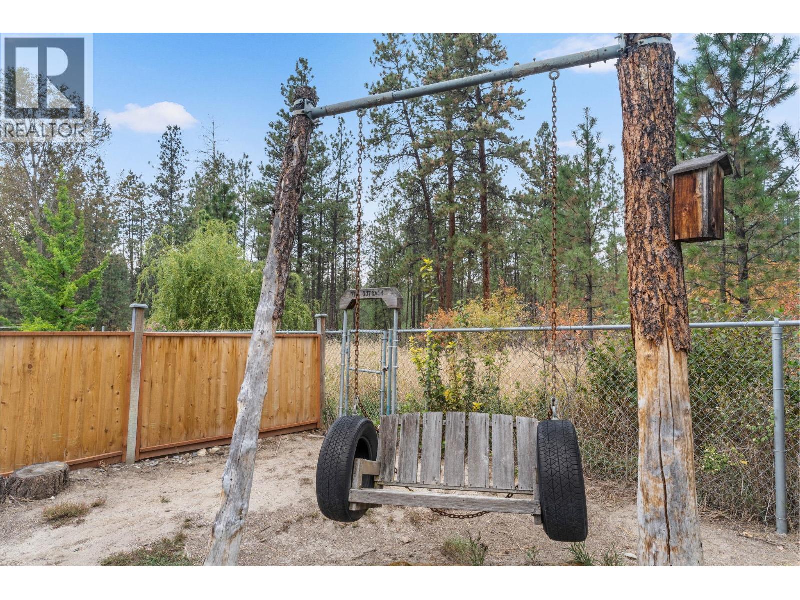 Picture for 3024 Quail  Crescent https://www.cirrealty.ca/reb/bc/2/10365172_37.jpg