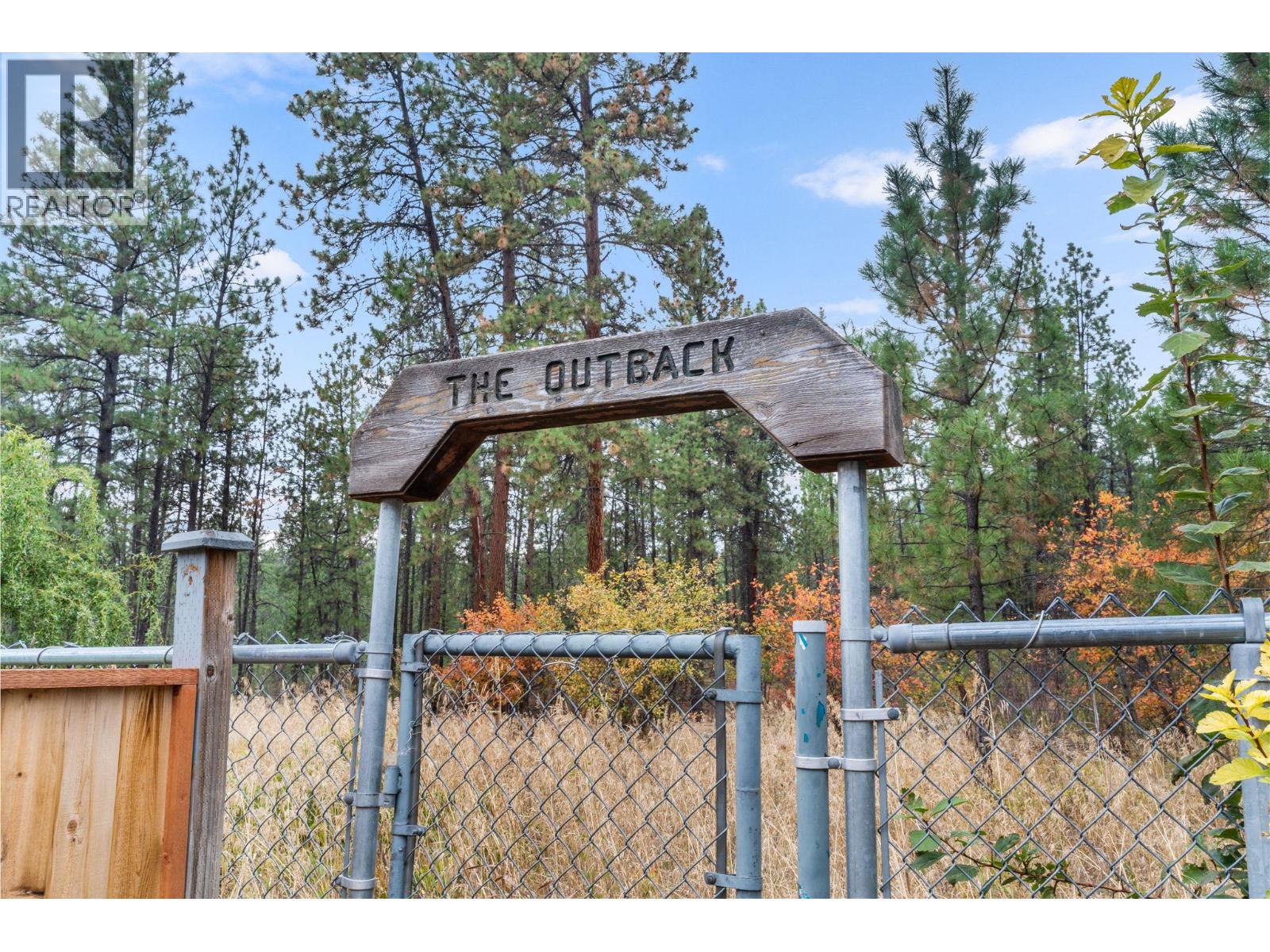 Picture for 3024 Quail  Crescent https://www.cirrealty.ca/reb/bc/2/10365172_38.jpg