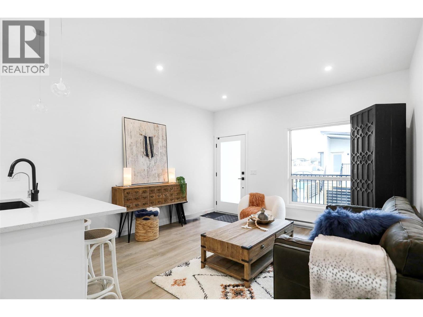 Picture for Unit #219c, 8900 Jim Bailey  Road https://www.cirrealty.ca/reb/bc/2/10365202_11.jpg