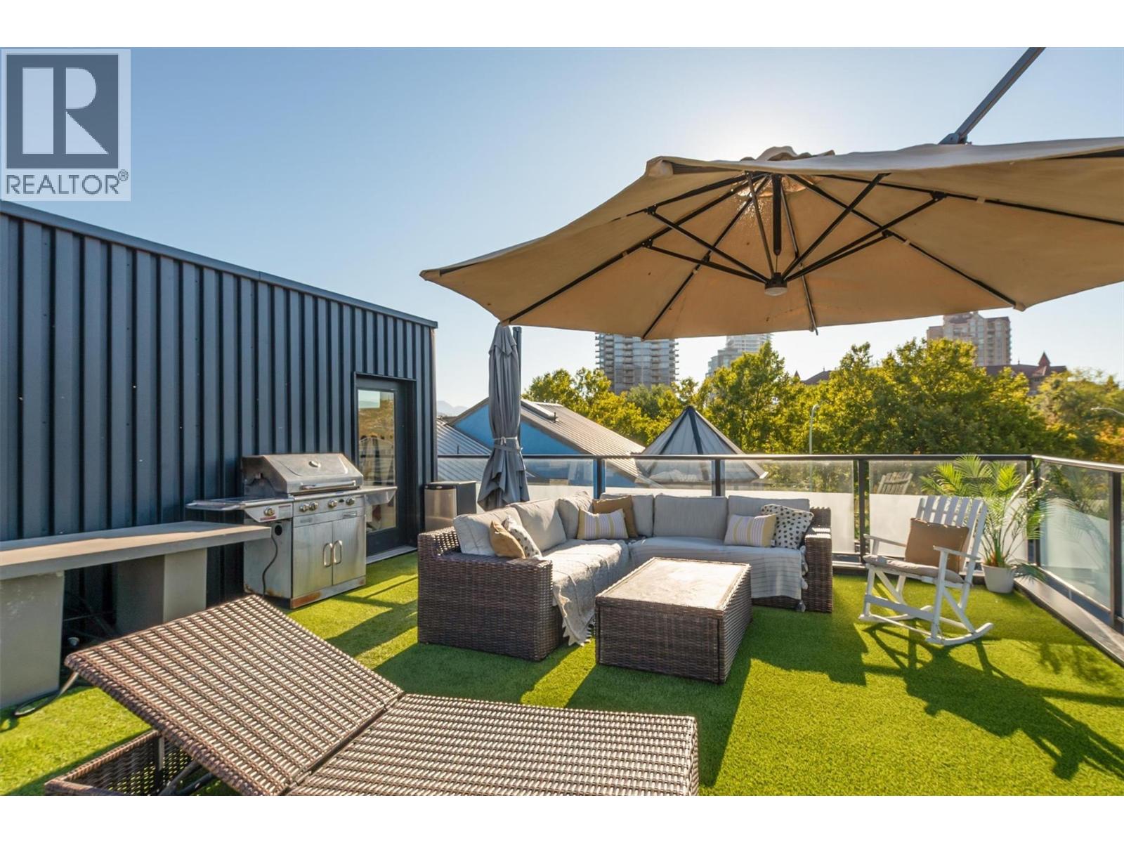 Picture for 985 Manhattan  Drive https://www.cirrealty.ca/reb/bc/2/10365432_61.jpg