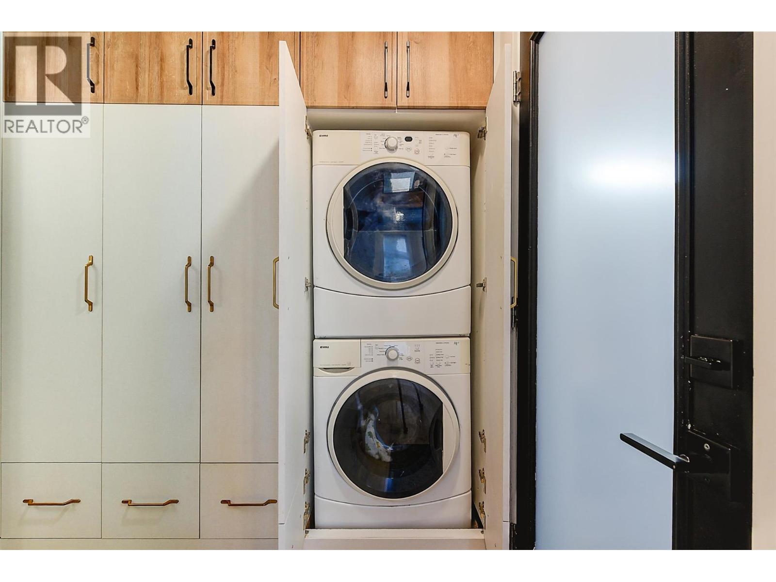 Picture for 985 Manhattan  Drive https://www.cirrealty.ca/reb/bc/2/10365432_63.jpg