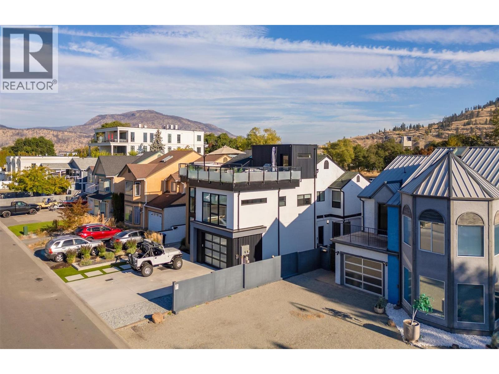 Picture for 985 Manhattan  Drive https://www.cirrealty.ca/reb/bc/2/10365432_77.jpg