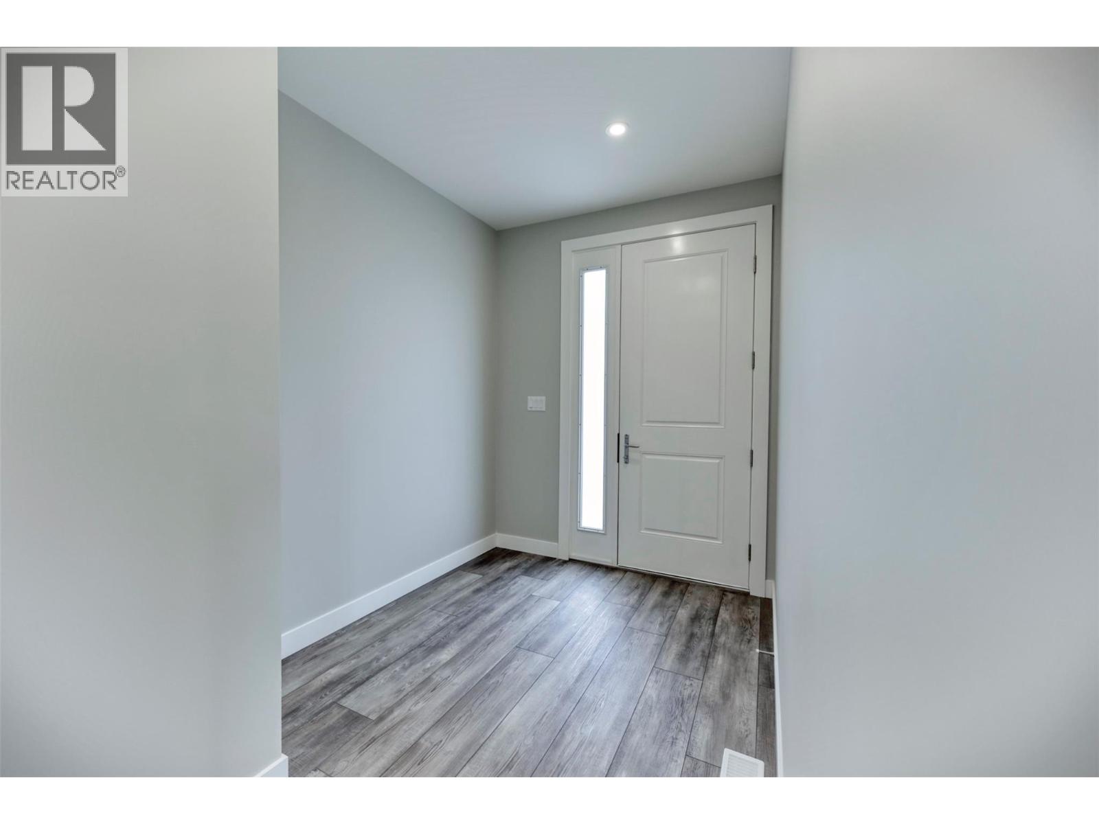 Picture for 3 Wood Duck  Way https://www.cirrealty.ca/reb/bc/2/10365572_10.jpg