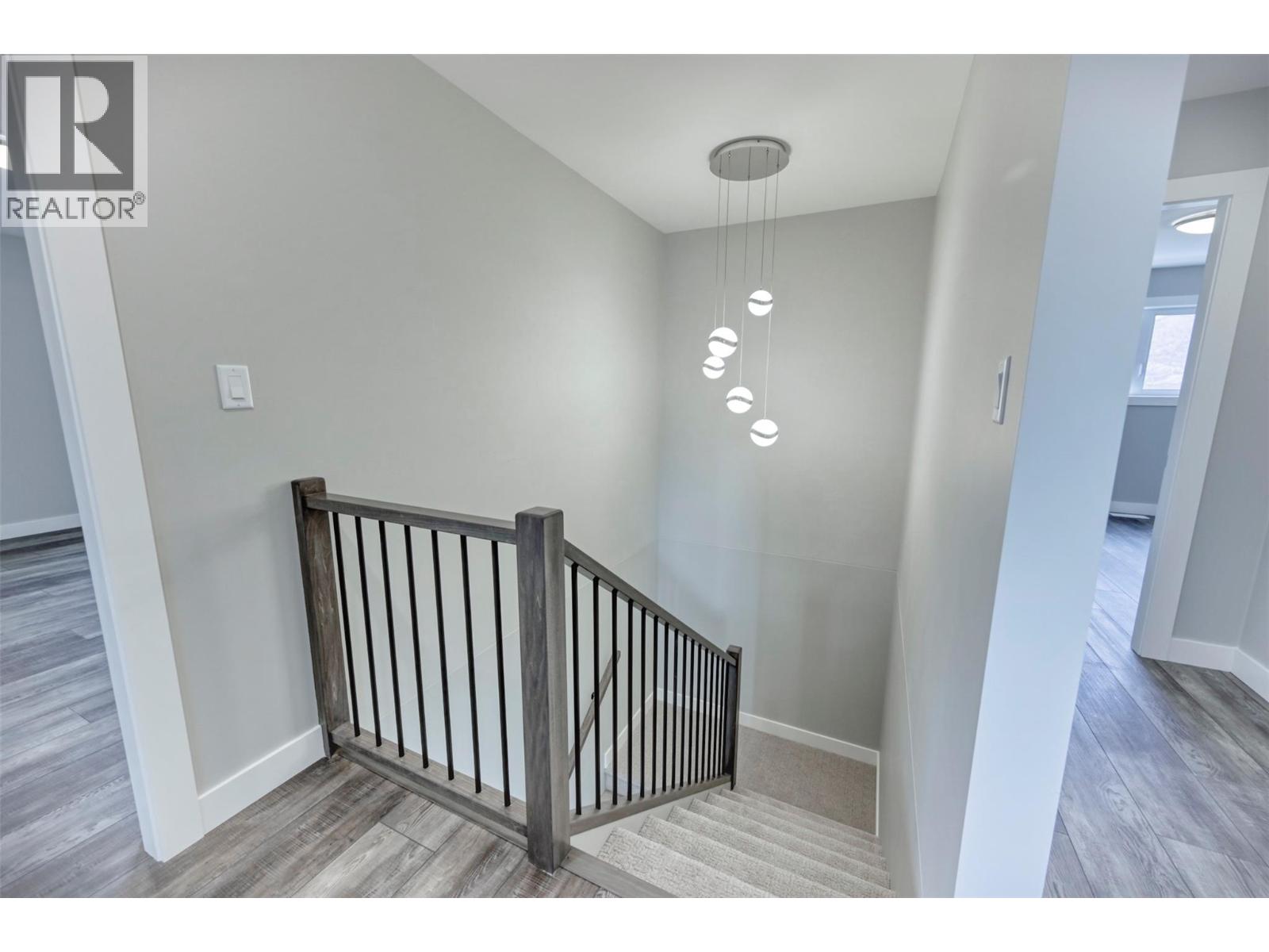 Picture for 3 Wood Duck  Way https://www.cirrealty.ca/reb/bc/2/10365572_23.jpg