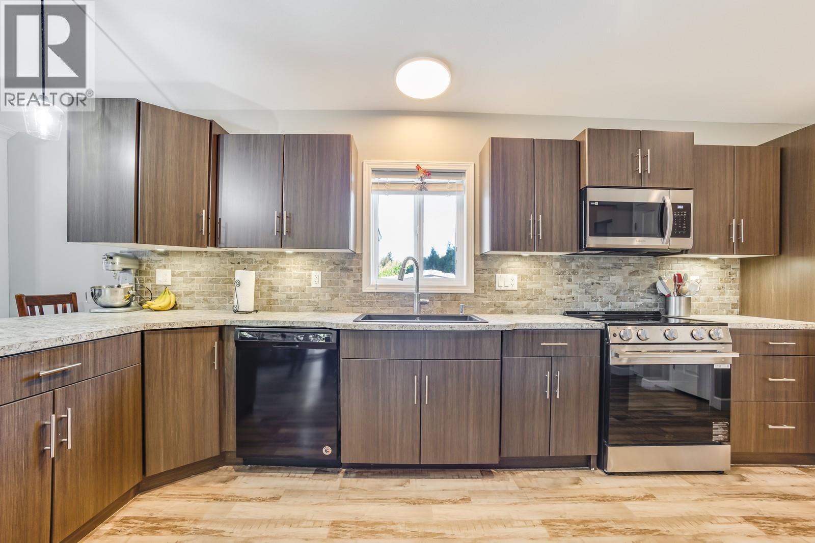 Picture for Unit #145, 1133 Findlay  Road https://www.cirrealty.ca/reb/bc/2/10365582_11.jpg