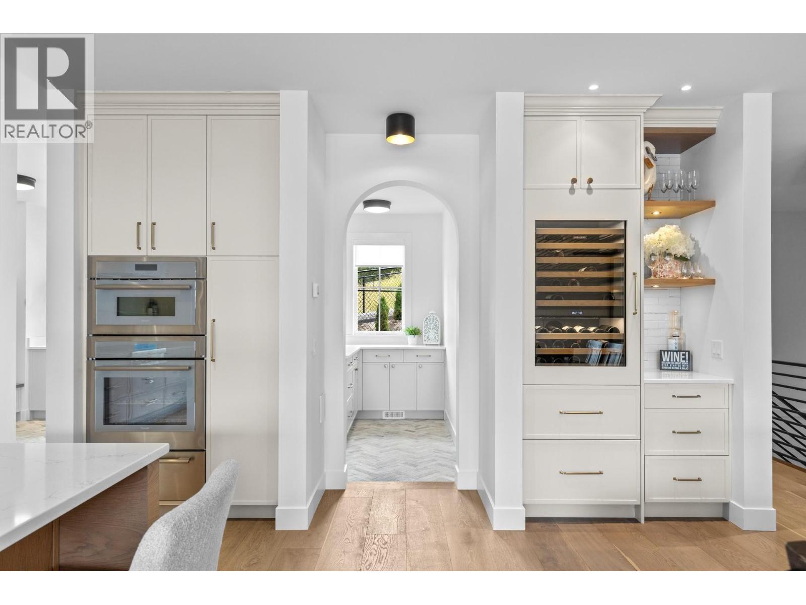 Picture for 4243 Russo  Street https://www.cirrealty.ca/reb/bc/2/10365612_18.jpg