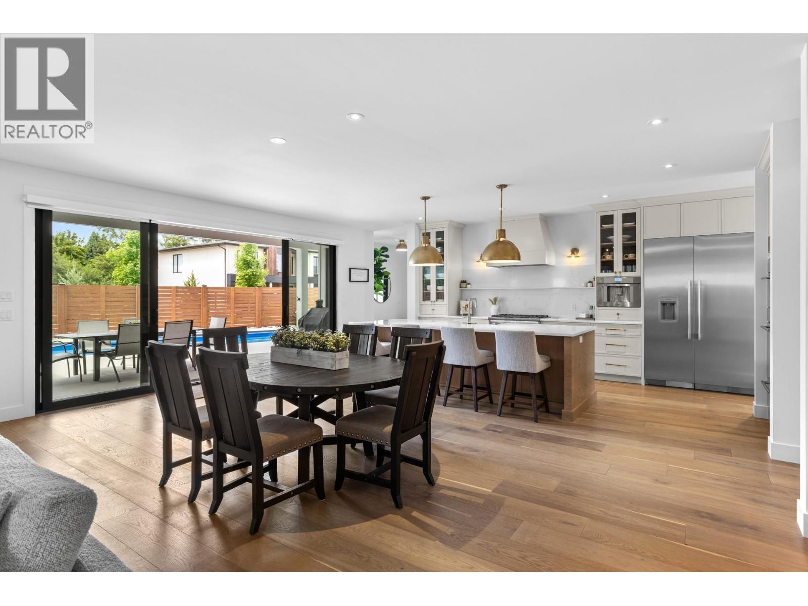 Picture for 4243 Russo  Street https://www.cirrealty.ca/reb/bc/2/10365612_21.jpg