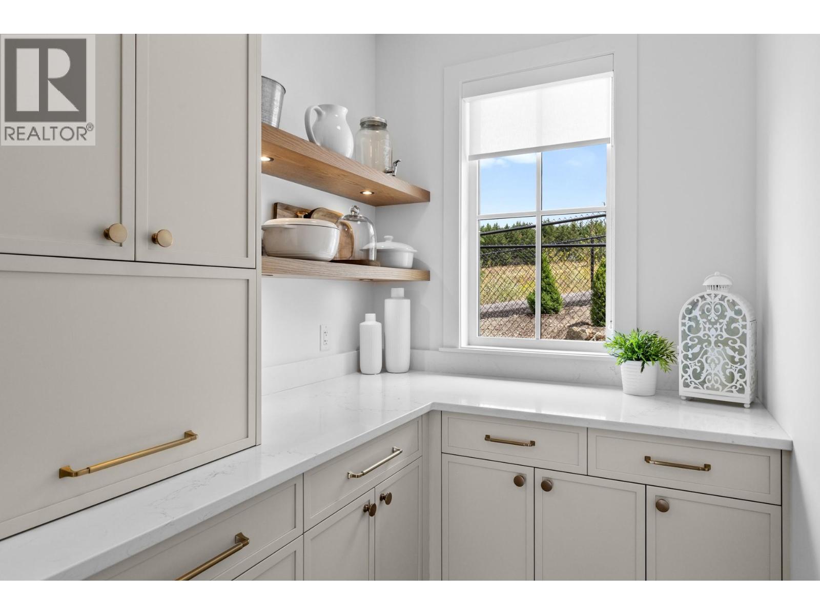 Picture for 4243 Russo  Street https://www.cirrealty.ca/reb/bc/2/10365612_30.jpg