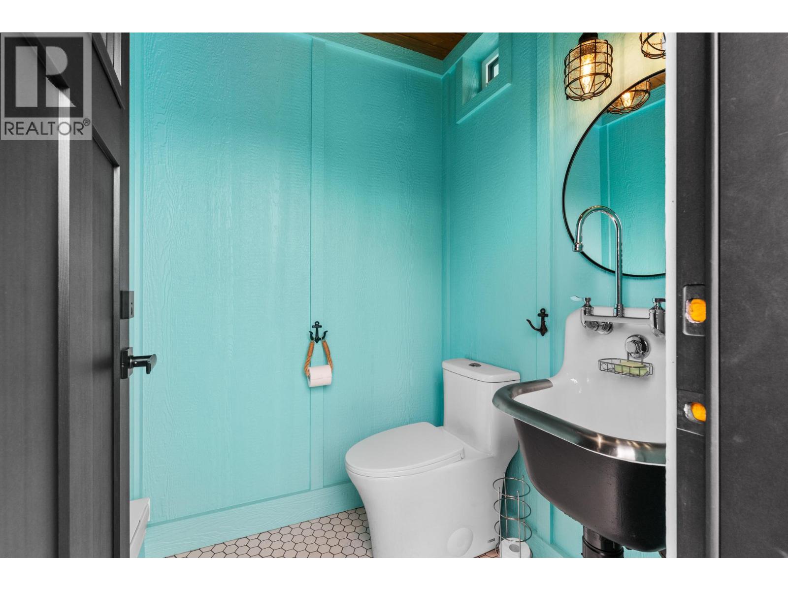 Picture for 4243 Russo  Street https://www.cirrealty.ca/reb/bc/2/10365612_39.jpg