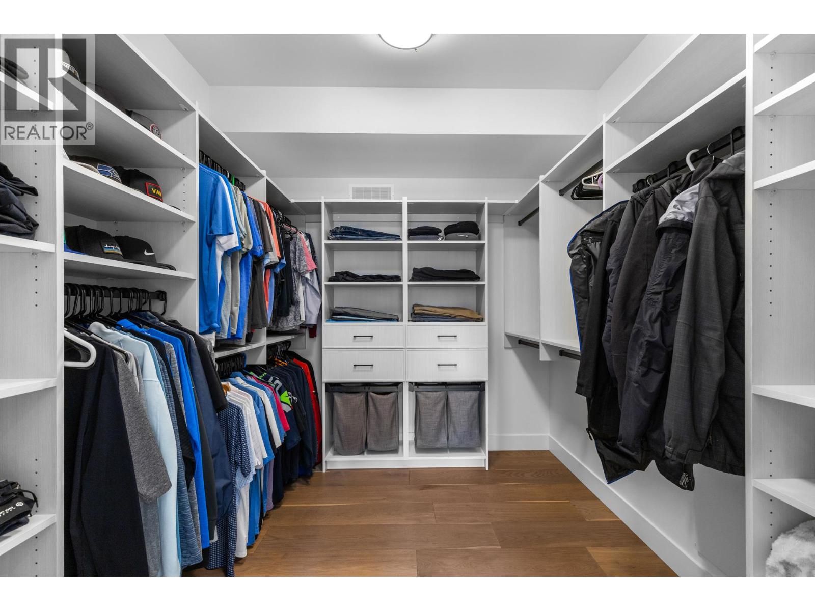 Picture for 4243 Russo  Street https://www.cirrealty.ca/reb/bc/2/10365612_46.jpg