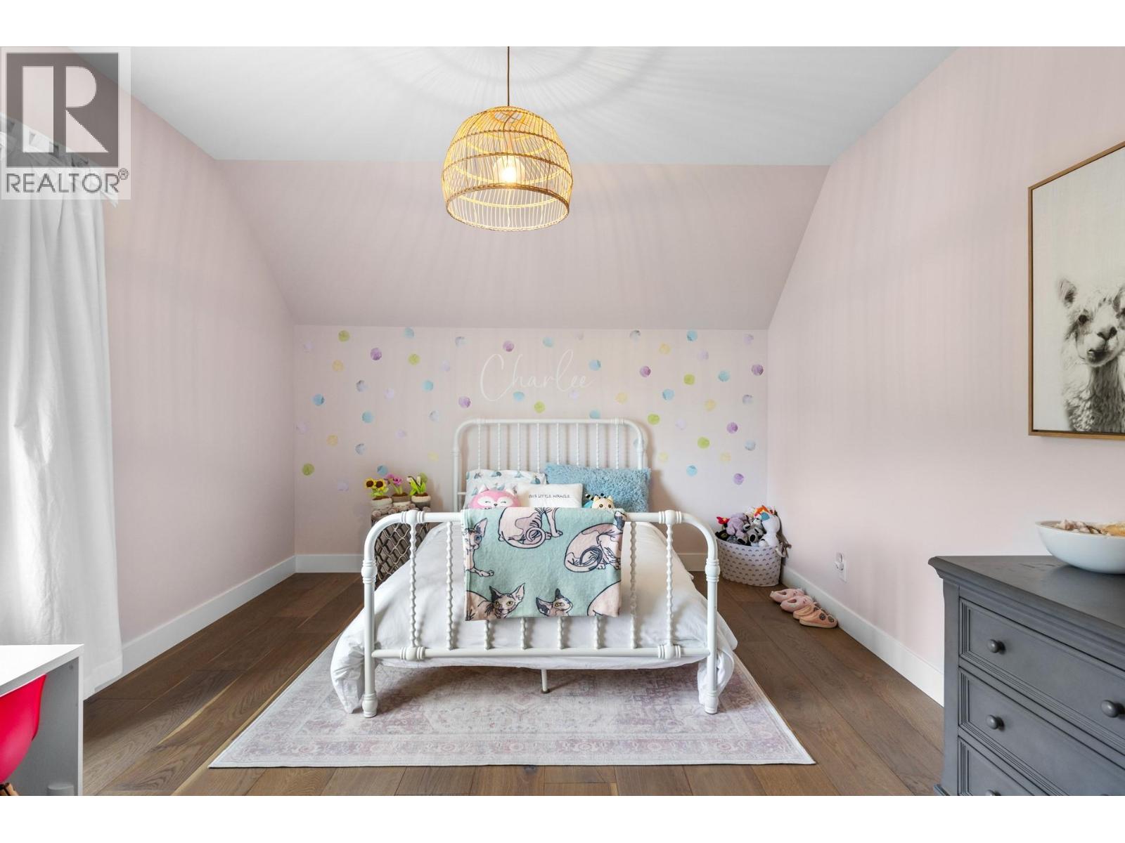 Picture for 4243 Russo  Street https://www.cirrealty.ca/reb/bc/2/10365612_47.jpg