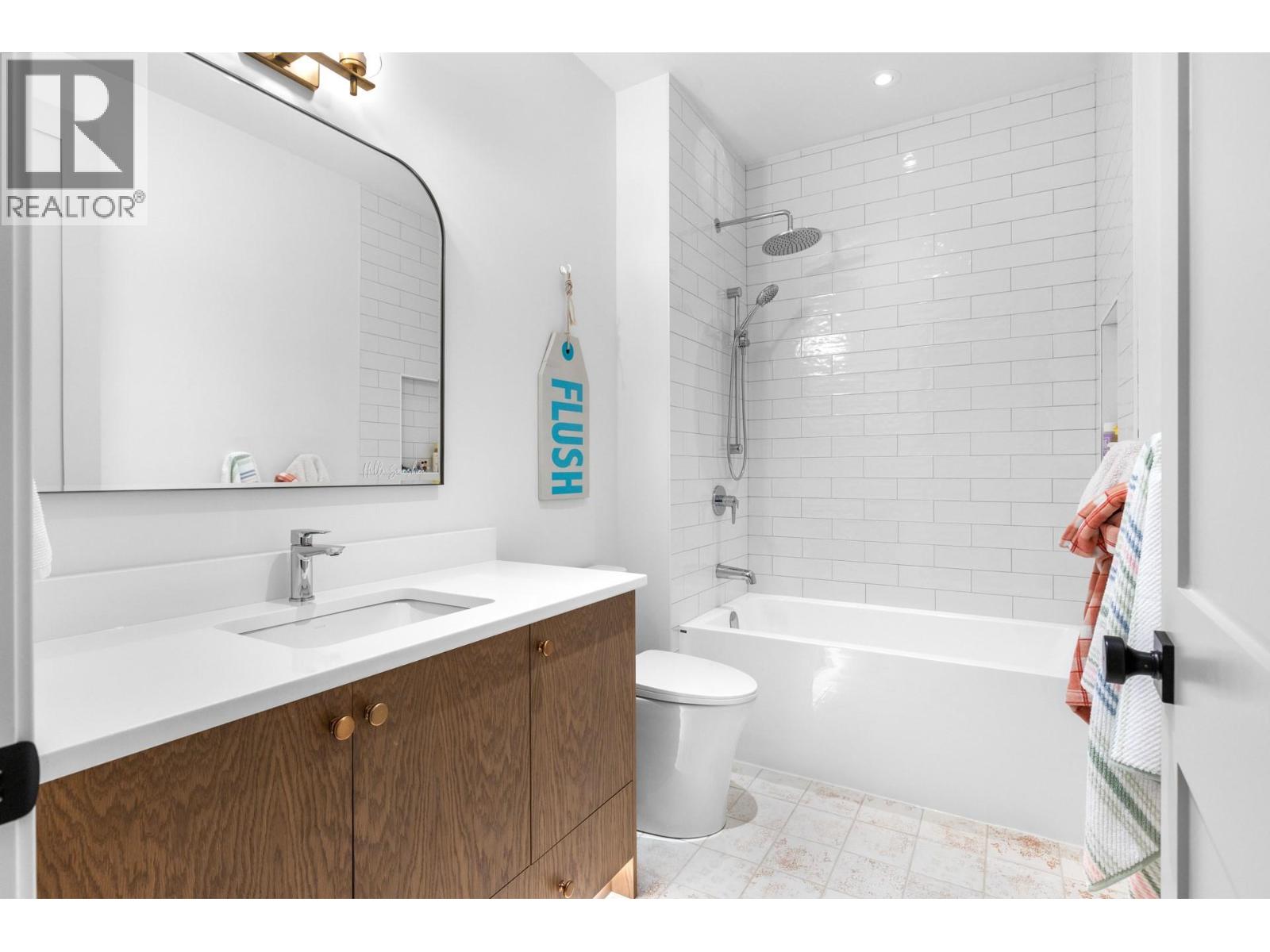 Picture for 4243 Russo  Street https://www.cirrealty.ca/reb/bc/2/10365612_49.jpg