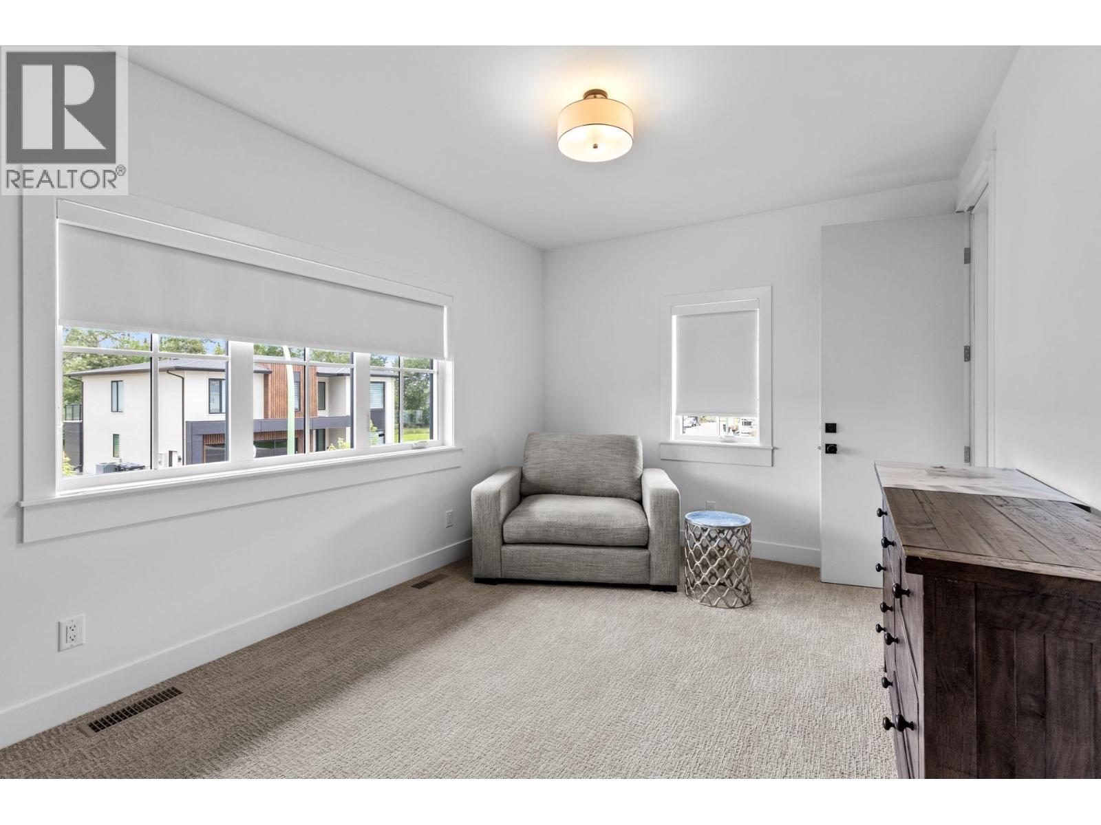 Picture for 4243 Russo  Street https://www.cirrealty.ca/reb/bc/2/10365612_50.jpg