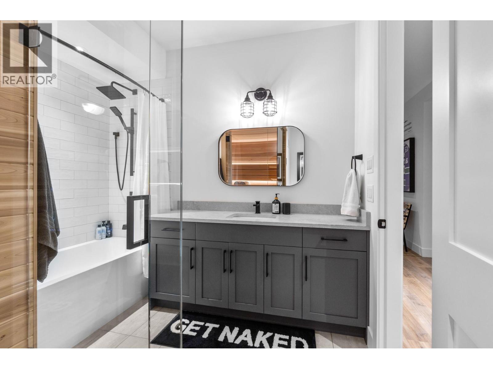 Picture for 4243 Russo  Street https://www.cirrealty.ca/reb/bc/2/10365612_58.jpg