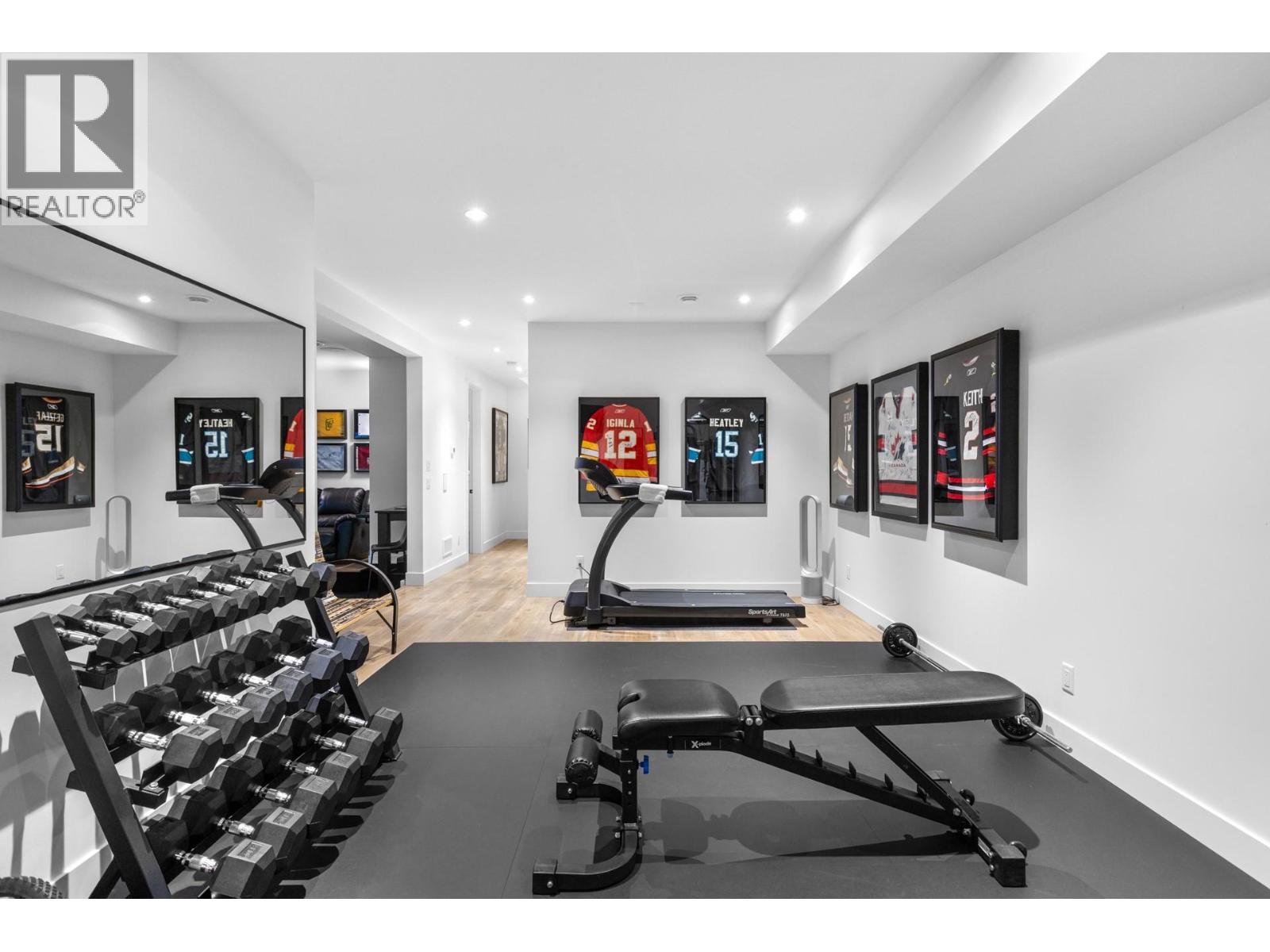 Picture for 4243 Russo  Street https://www.cirrealty.ca/reb/bc/2/10365612_60.jpg