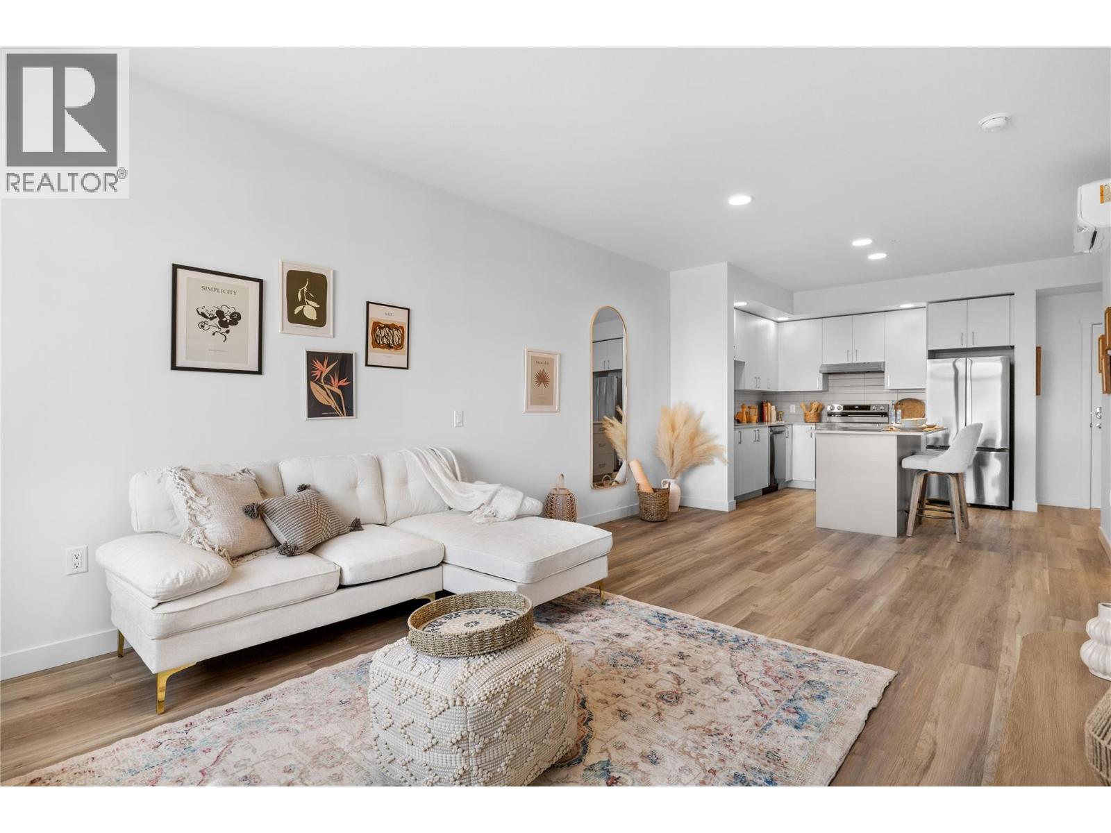 Picture for Unit #313, 1111 Frost  Road https://www.cirrealty.ca/reb/bc/2/10365642_17.jpg