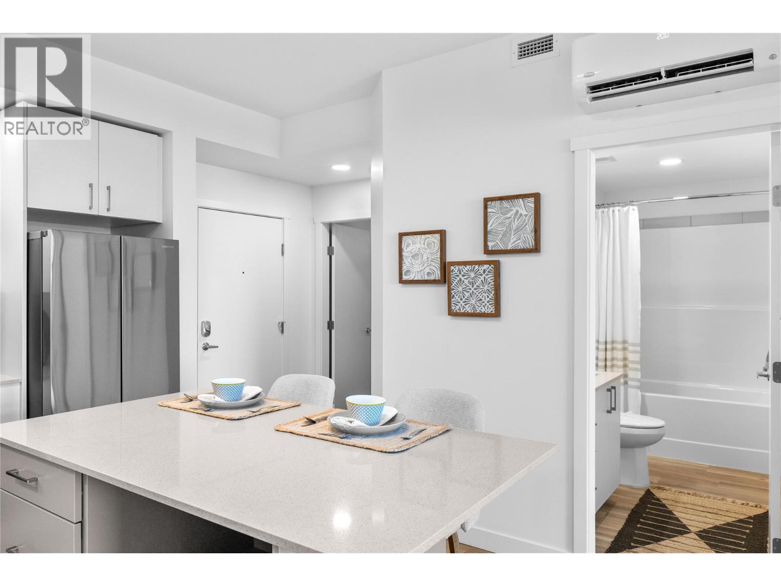 Picture for Unit #313, 1111 Frost  Road https://www.cirrealty.ca/reb/bc/2/10365642_9.jpg