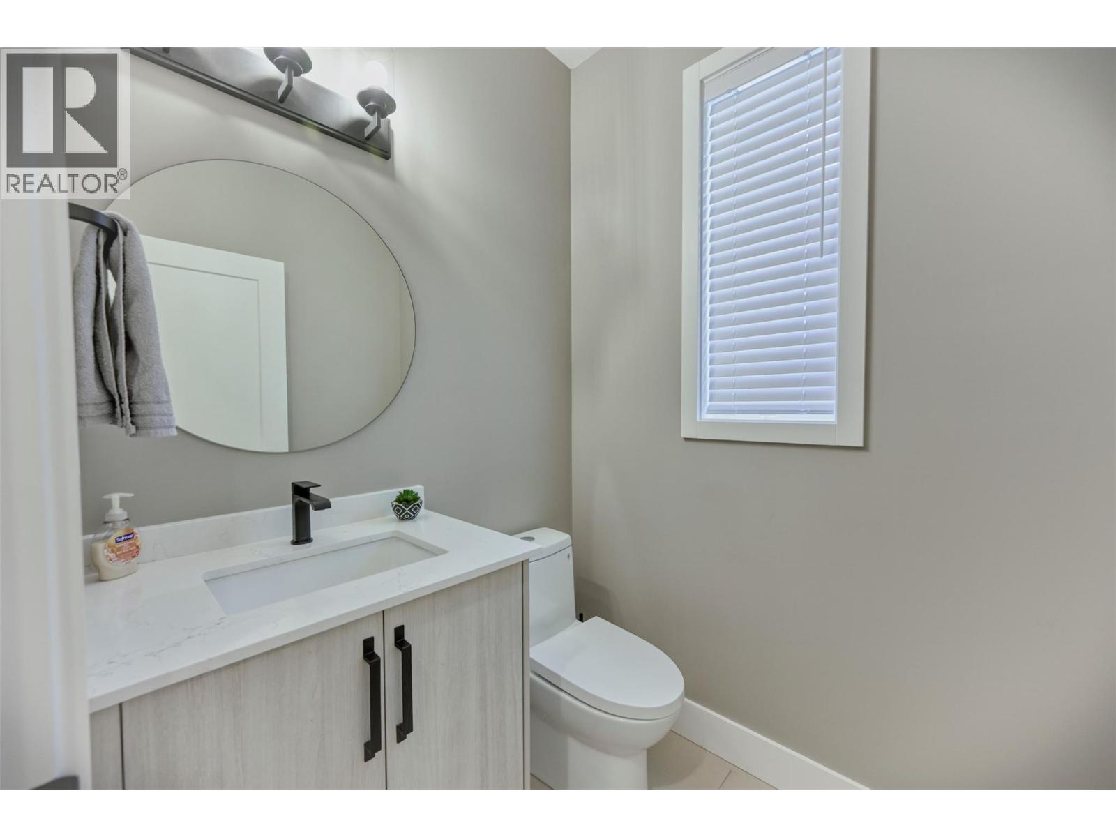 Picture for Unit #5, 8000 VEDETTE  Drive https://www.cirrealty.ca/reb/bc/2/10365712_18.jpg