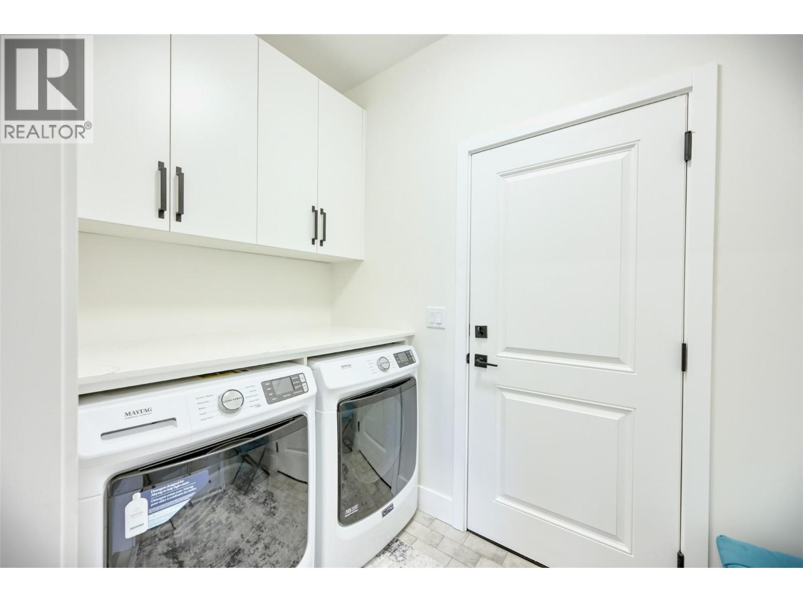 Picture for Unit #5, 8000 VEDETTE  Drive https://www.cirrealty.ca/reb/bc/2/10365712_19.jpg