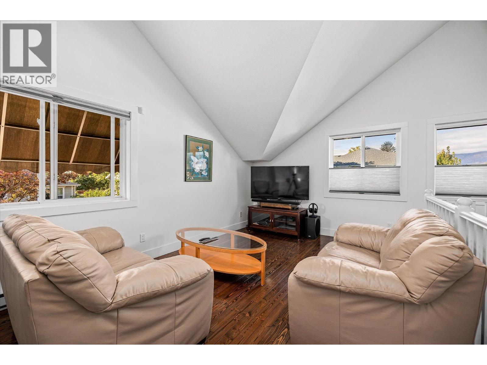 Picture for 885 Patterson  Avenue https://www.cirrealty.ca/reb/bc/2/10365722_21.jpg