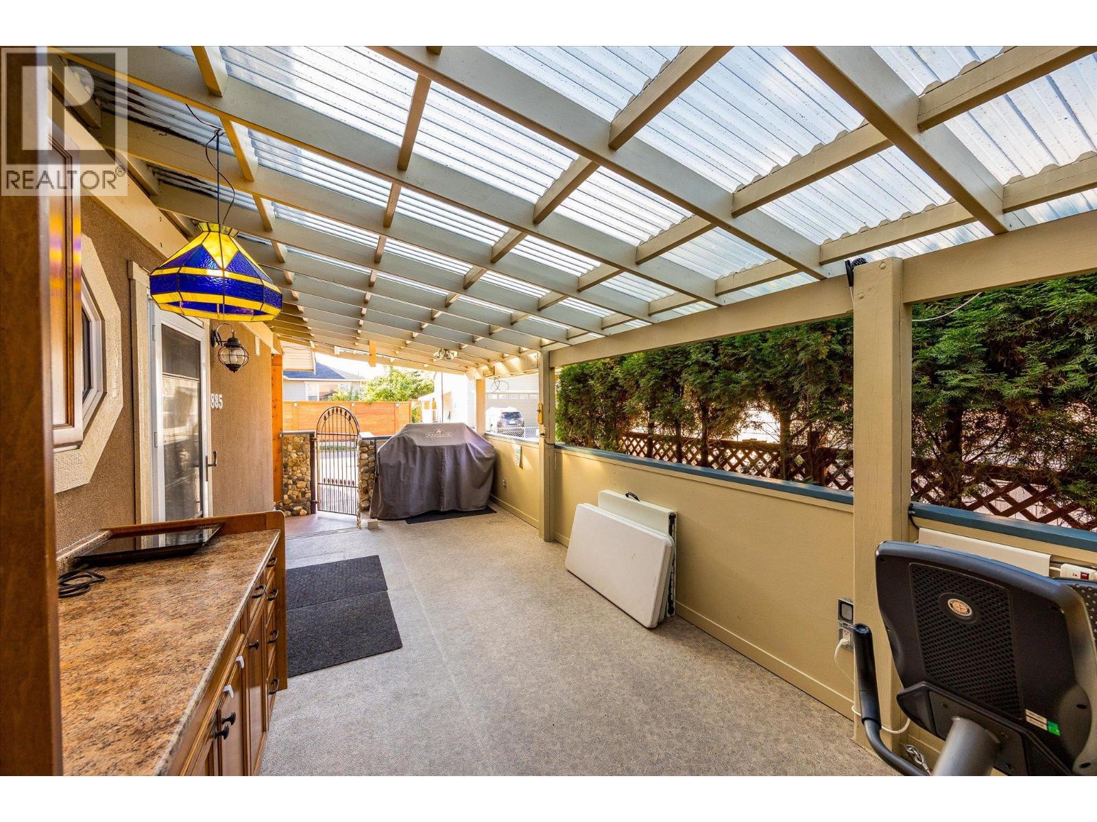 Picture for 885 Patterson  Avenue https://www.cirrealty.ca/reb/bc/2/10365722_51.jpg