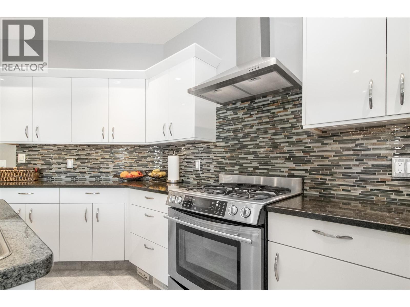 Picture for 3349 Larkspur  Court https://www.cirrealty.ca/reb/bc/2/10365792_12.jpg